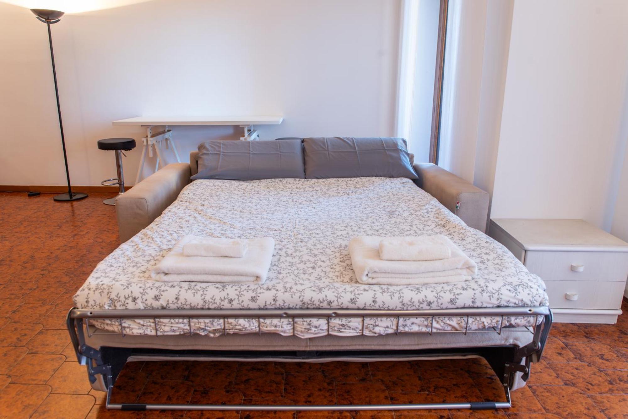 Ampio Con Terrazzo, 3 E 2 Bagni A 2 Passi Dalla Metro Apartamento *