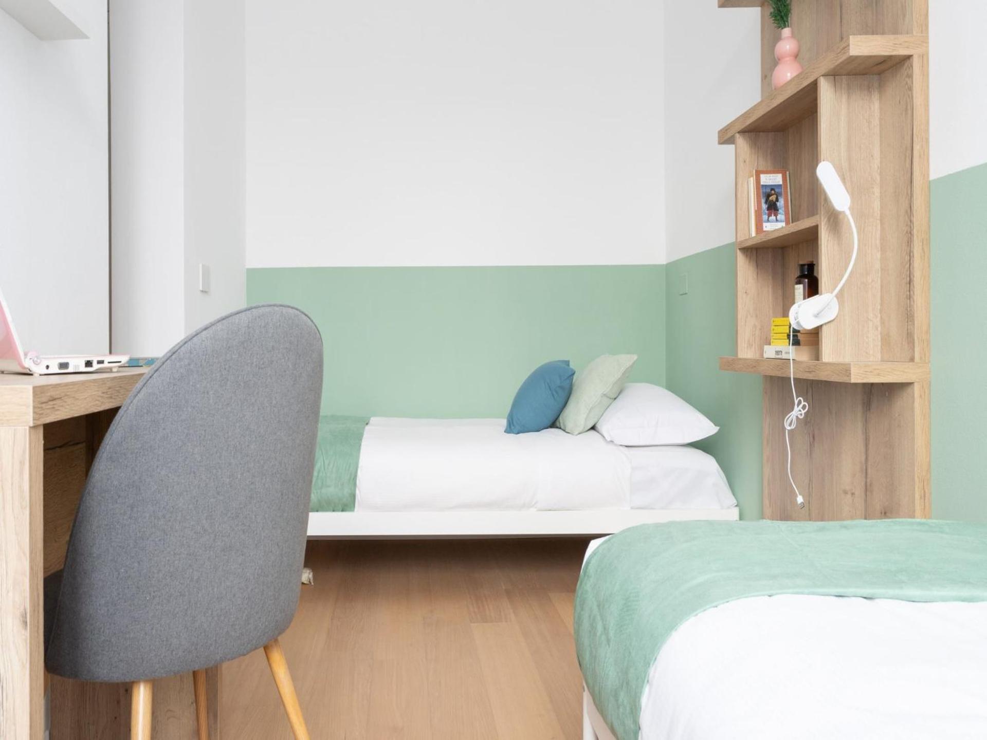 The Rent - Two-bedroom In Navigli Area Appartamento
