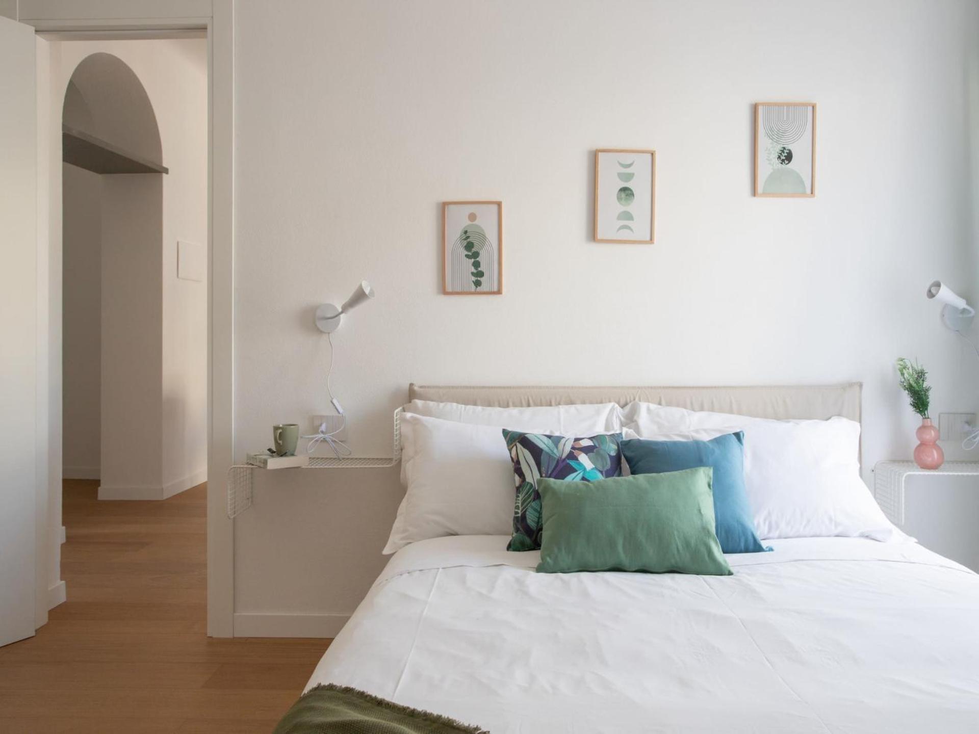 The Rent - Two-bedroom In Navigli Area Appartamento