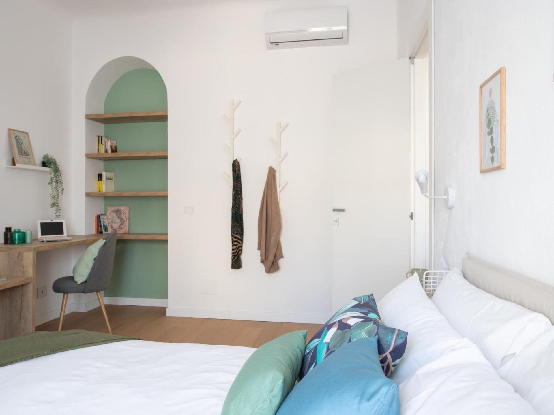 The Rent - Two-bedroom In Navigli Area Milano