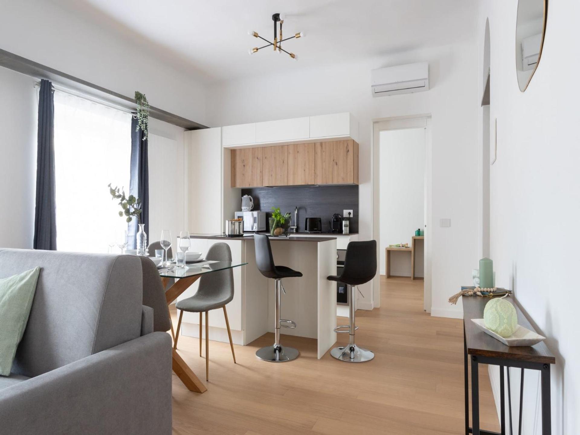 The Rent - Two-bedroom In Navigli Area Appartamento Milano