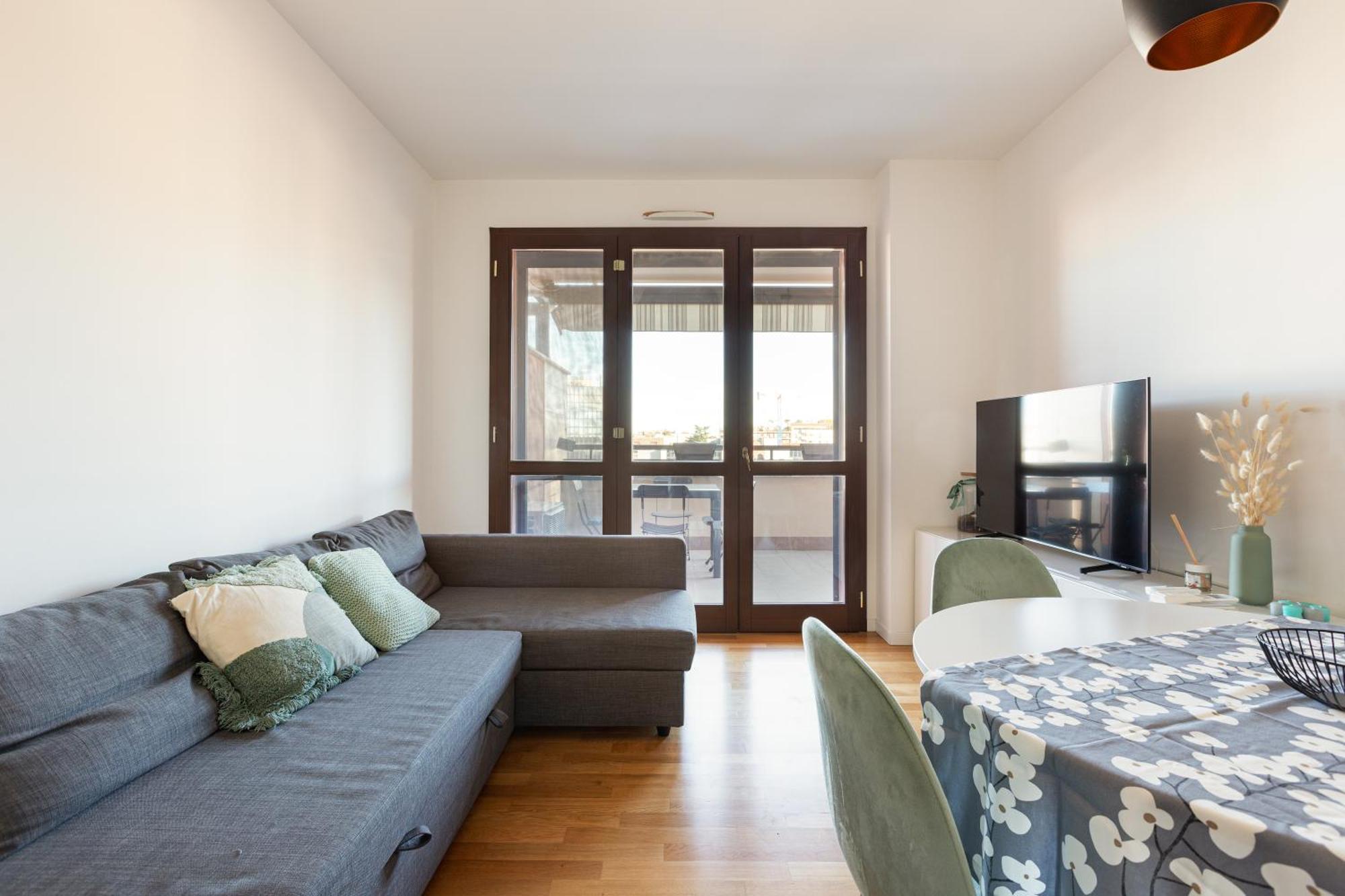 Sweet - With Balcony Apartment