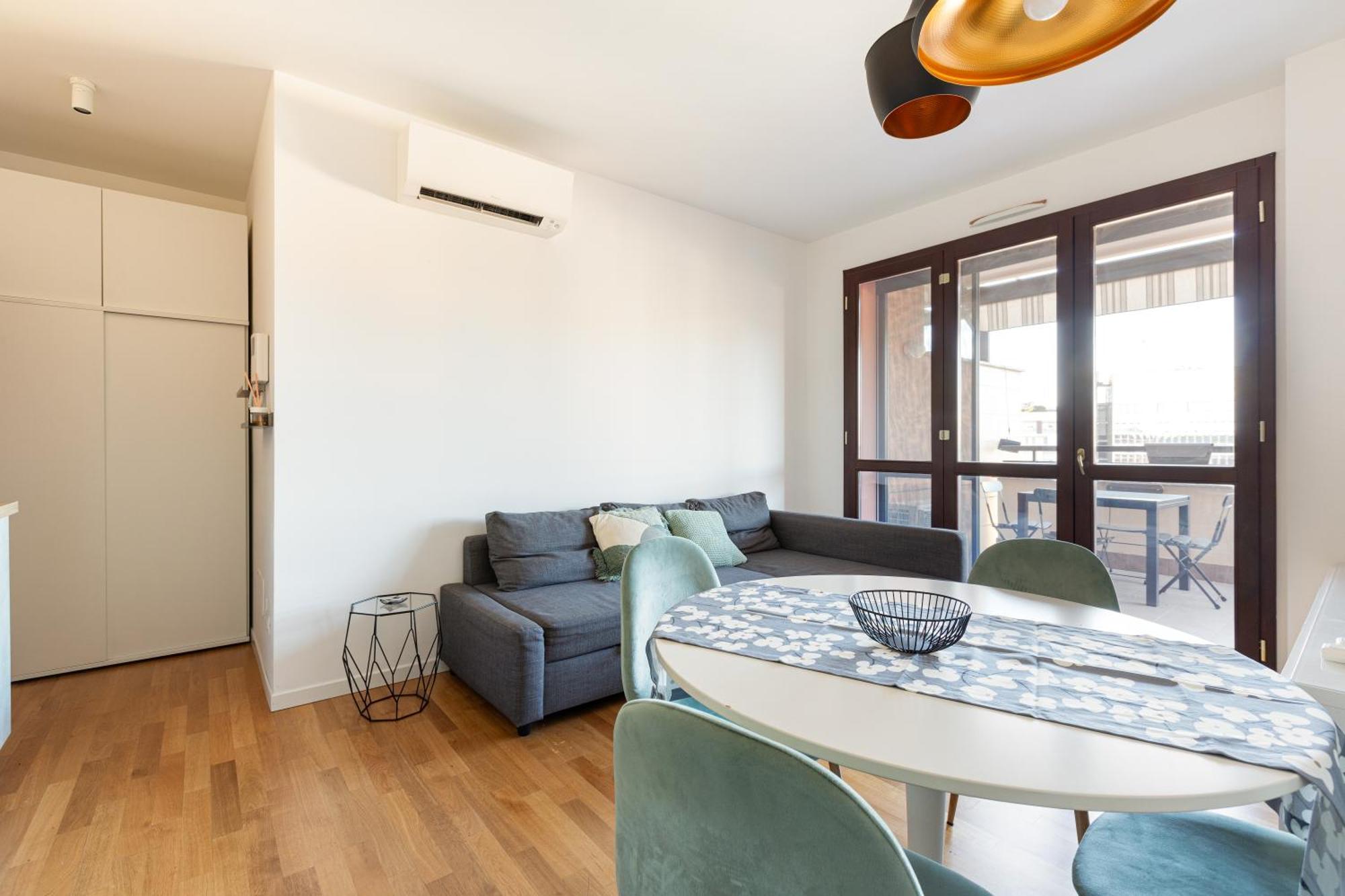 Sweet - With Balcony Milan