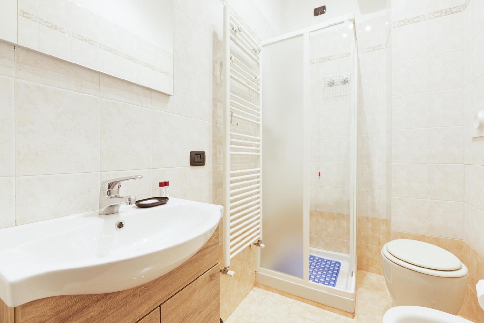 Comfy Only 900m From Affori Fn Station! Milan