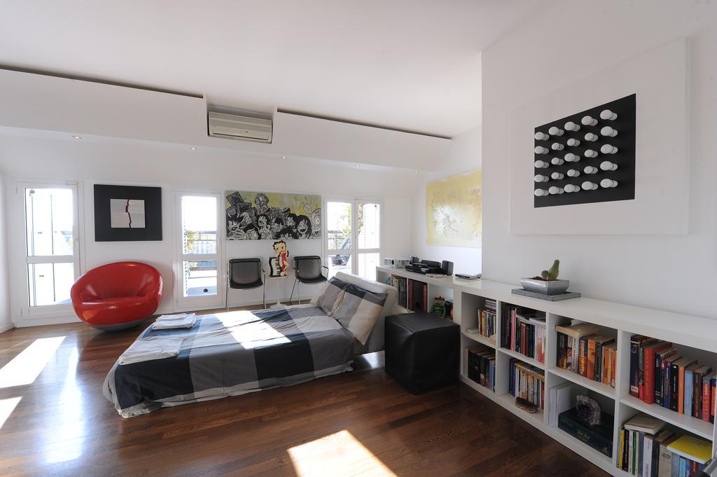 Apartment Piazza Napoli Penthouse Milan