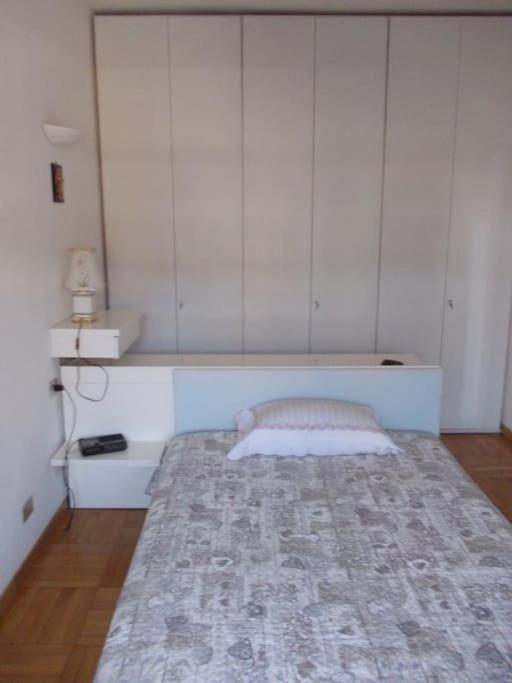 Apartamento Luminoso Bilocale In Centro Milão