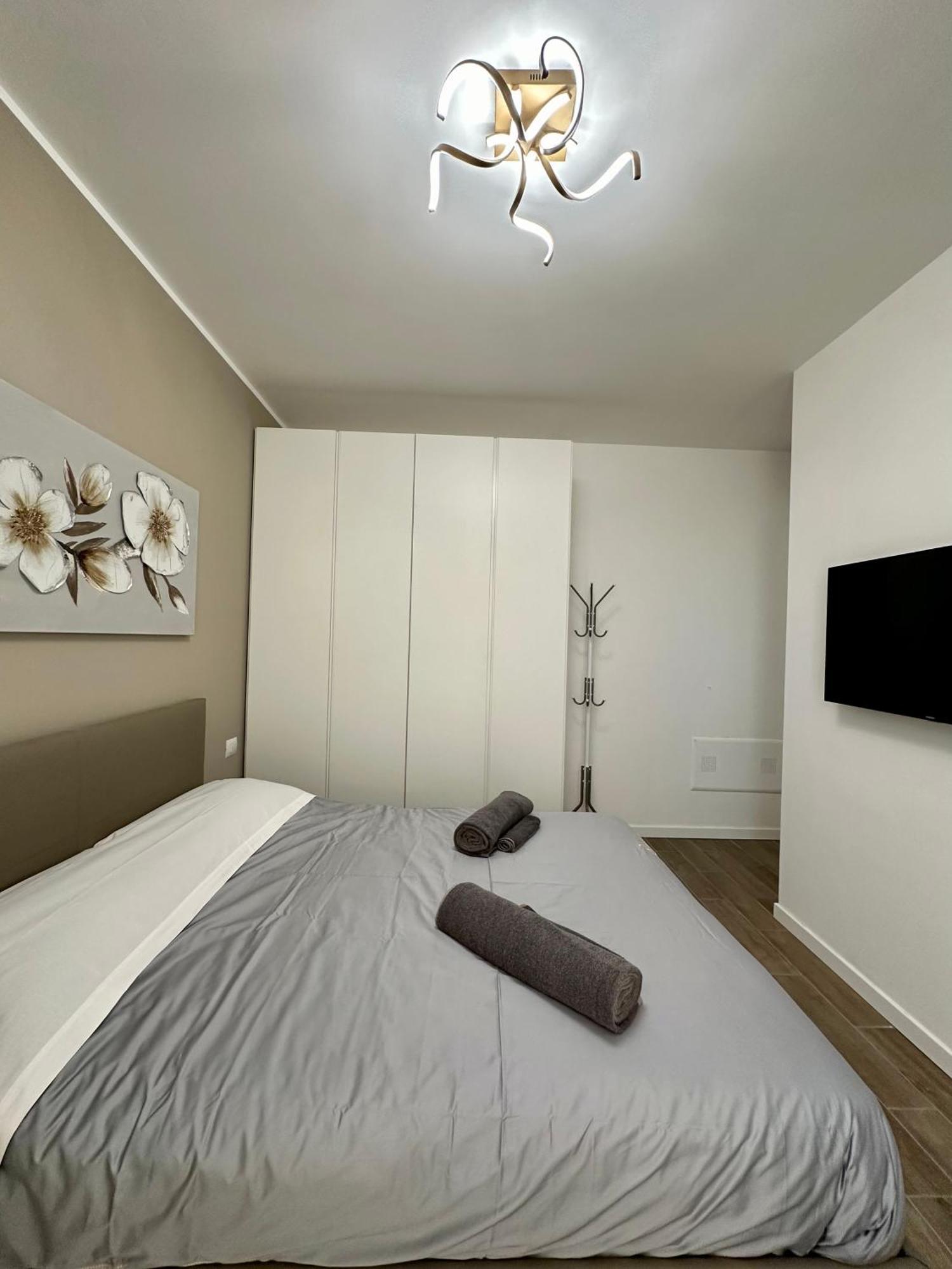 Bed & Breakfast Casa Bianca - Metro E Stazione Sotto Casa Milan