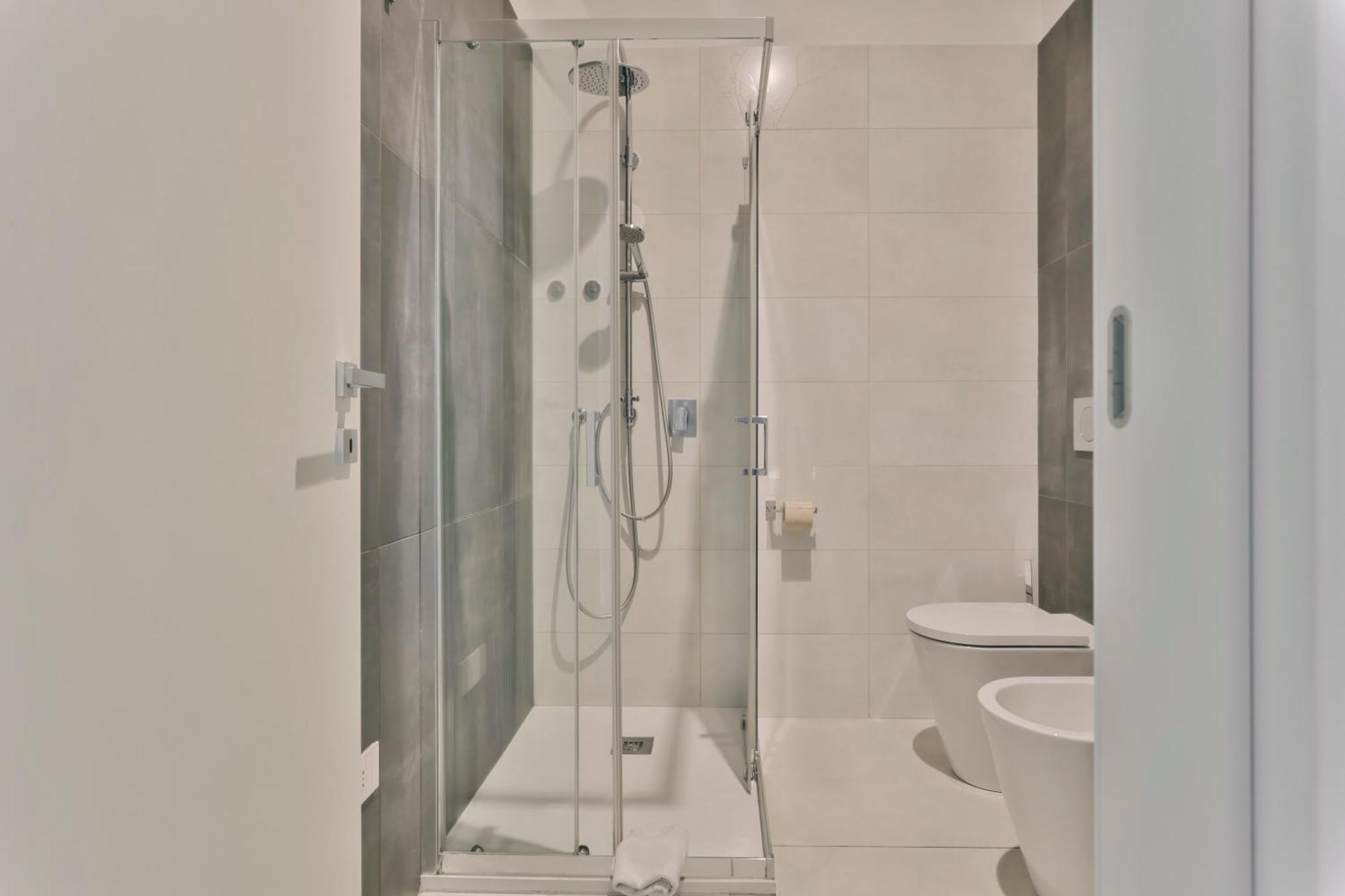 Apartment Joivy Splendid Flat Near The Duomo Milan