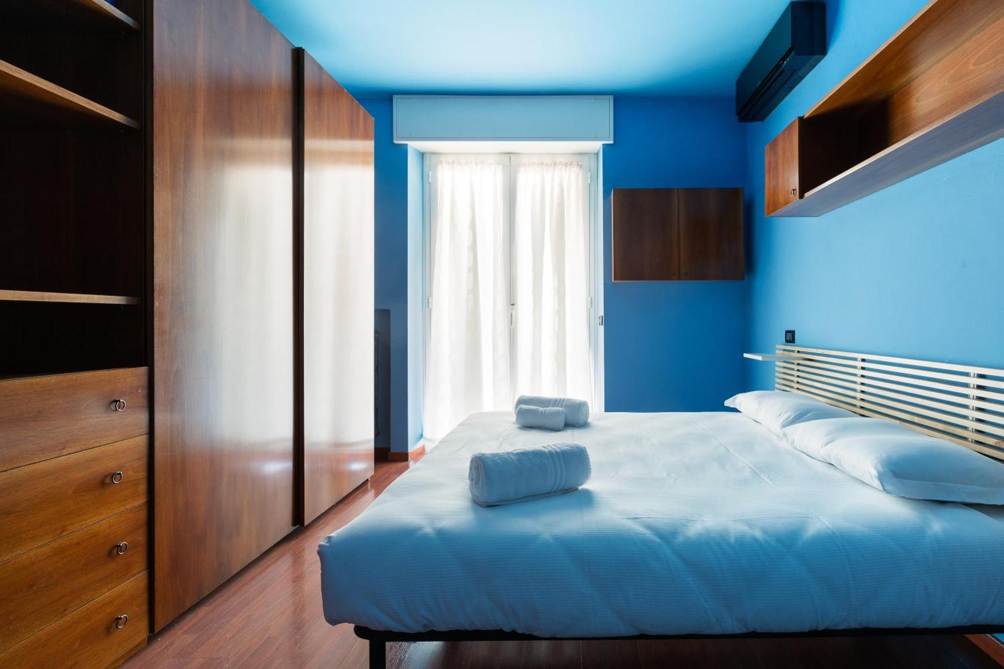 Roomy With Balcony! Apartamento