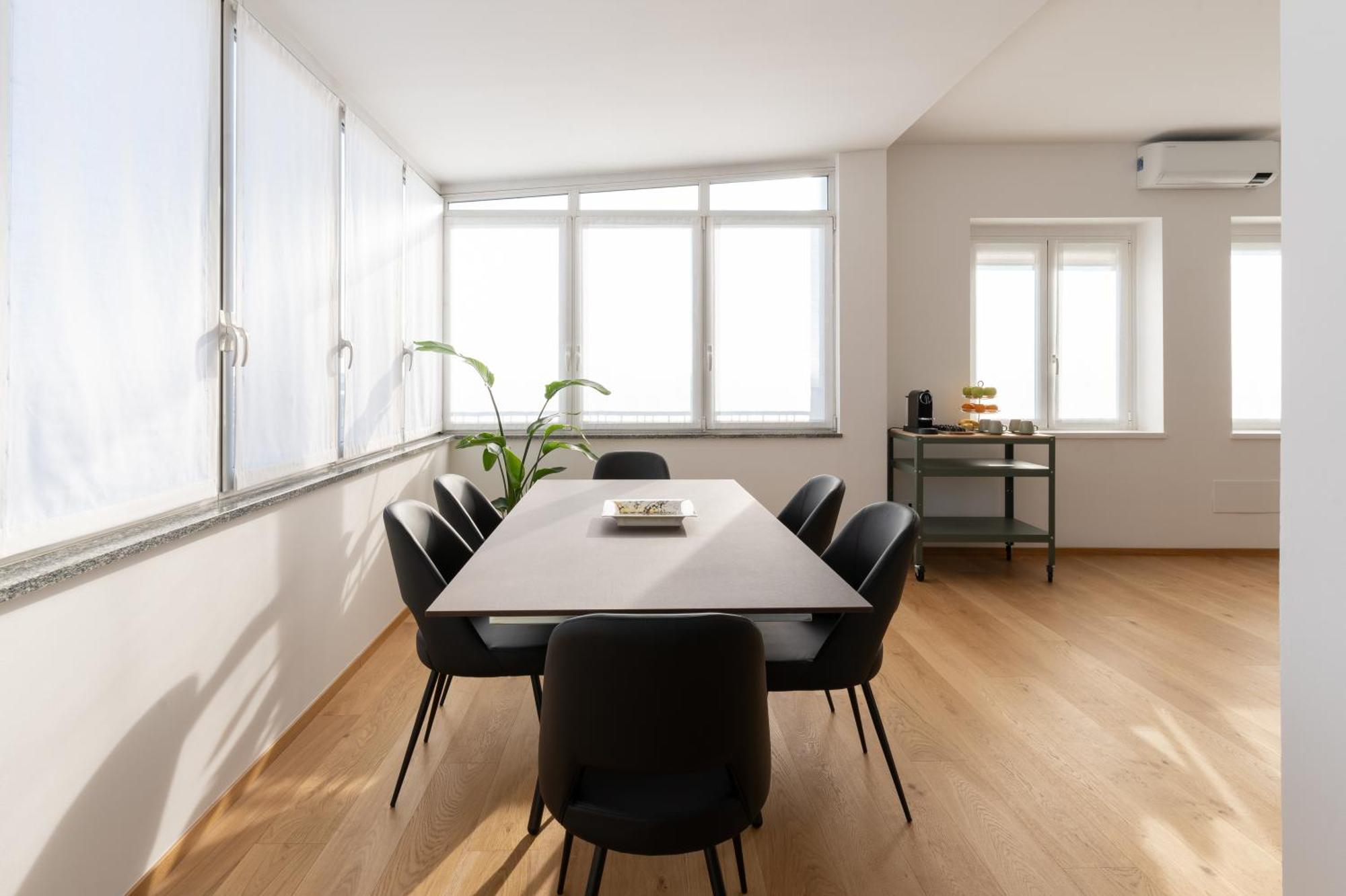 Bmore San Babila - Luxury Near Duomo Apartment Milan