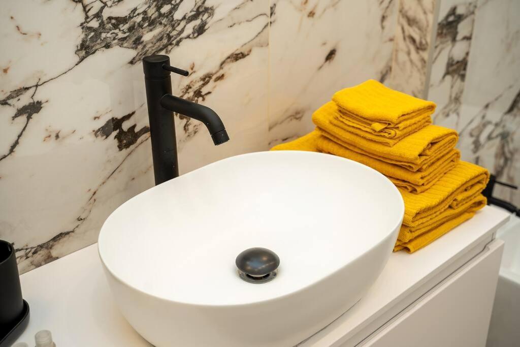 Apartment Esclusivo Con 2 Da Letto Milan