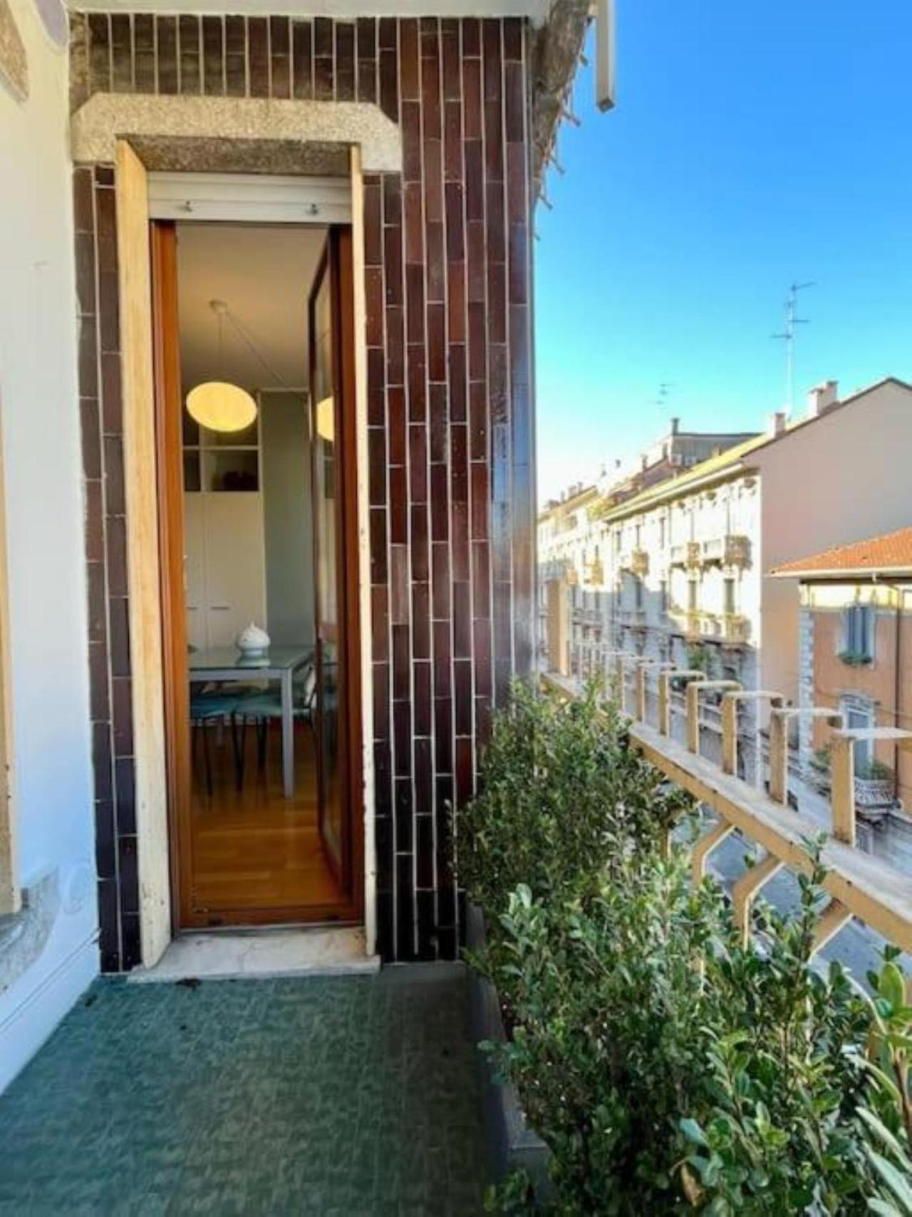 Maison Bleue- Romantic Flat,apt Near M1 -duomo 2 Fermate -centro Apartment Milan
