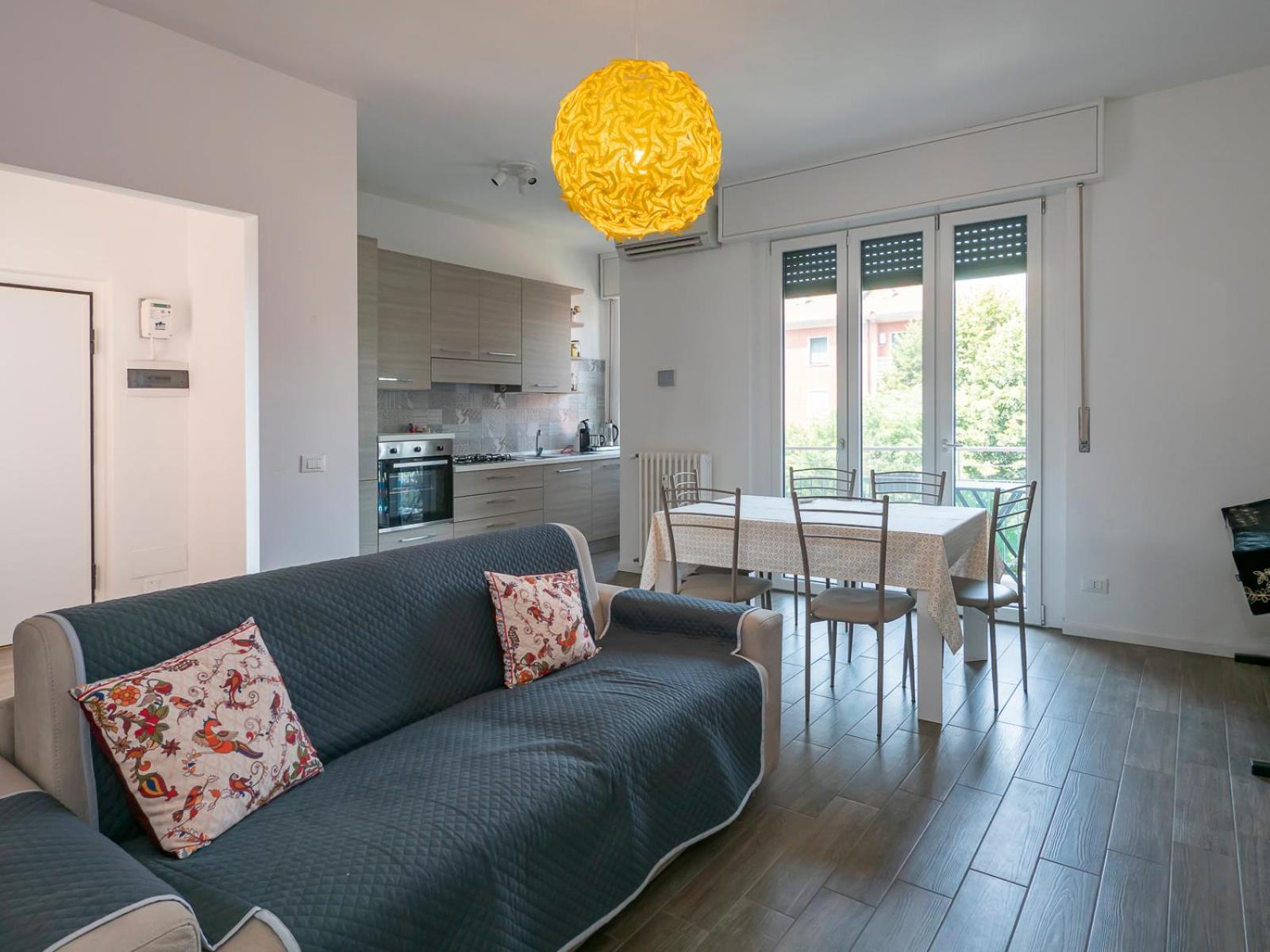 Raffinato Ed Elegante Bilocale - Lorenteggio Metropolitana M4 Apartment