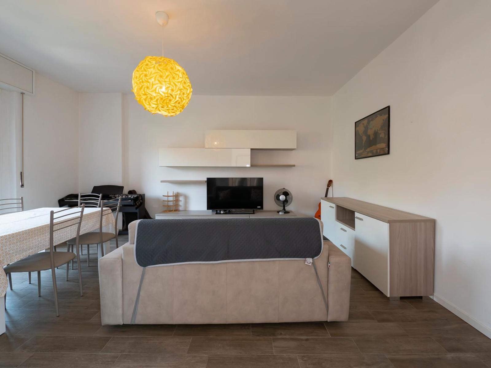 Raffinato Ed Elegante Bilocale - Lorenteggio Metropolitana M4 Apartment