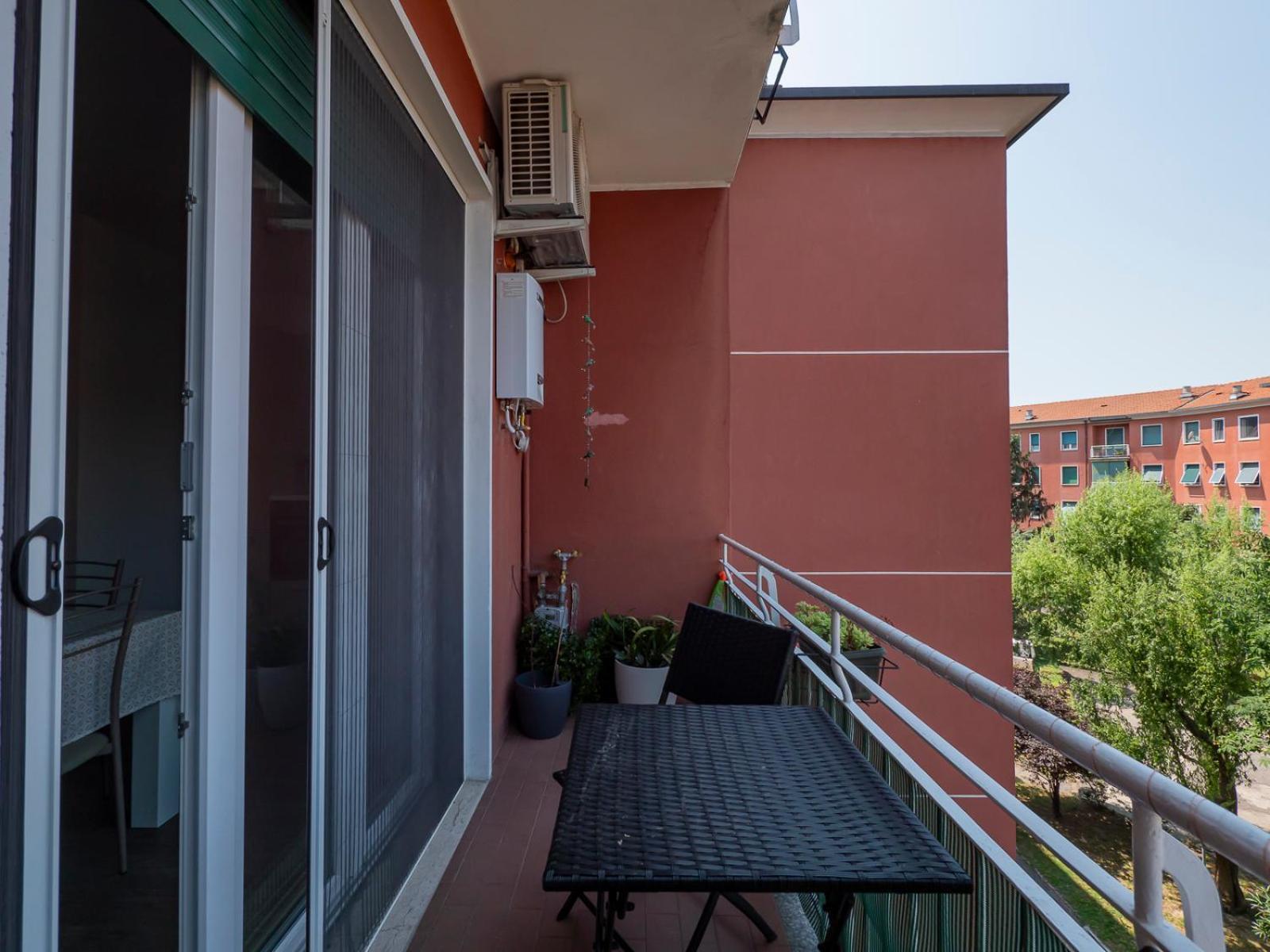 Raffinato Ed Elegante Bilocale - Lorenteggio Metropolitana M4 Apartment *