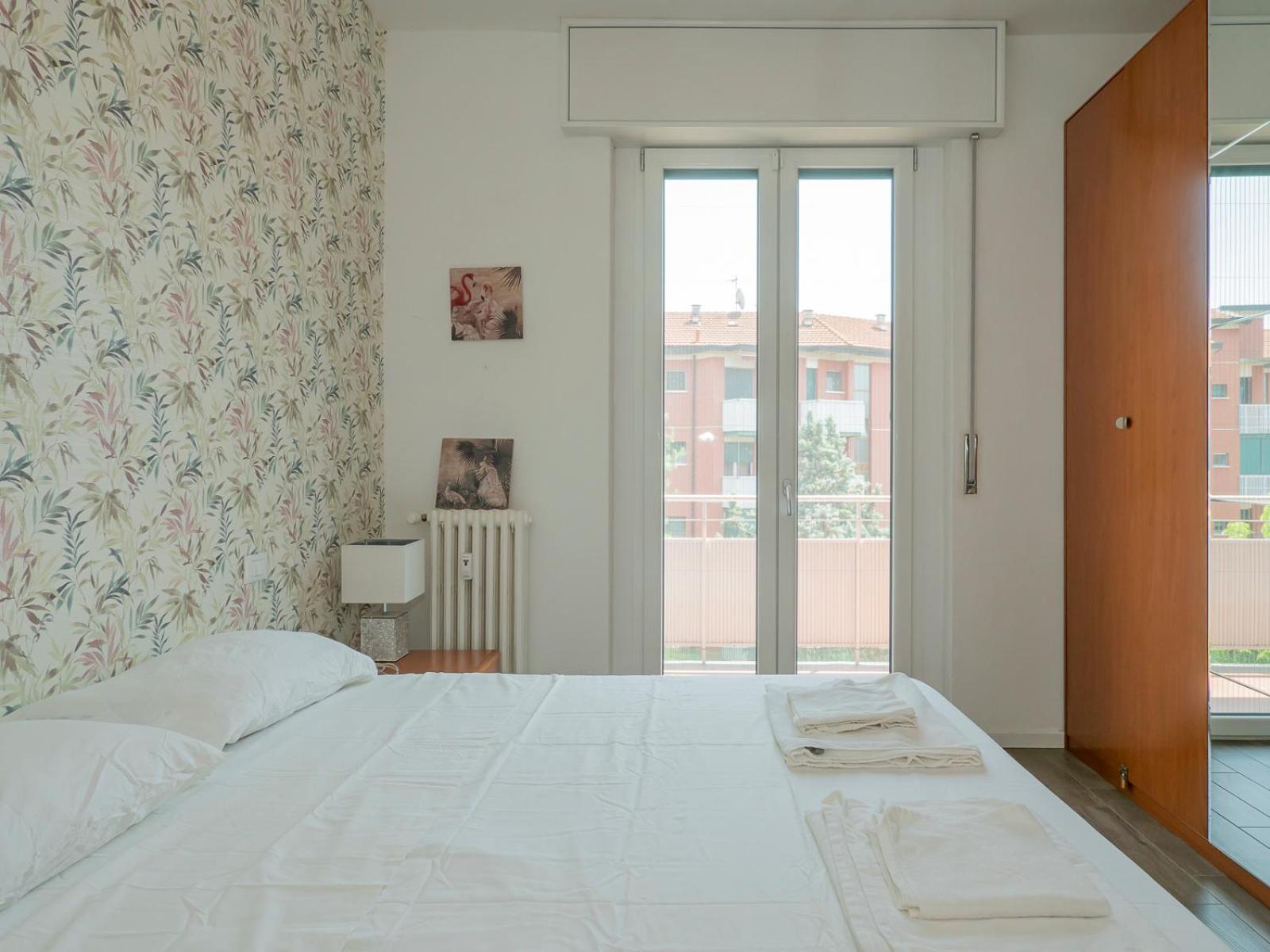 Raffinato Ed Elegante Bilocale - Lorenteggio Metropolitana M4 Apartment *