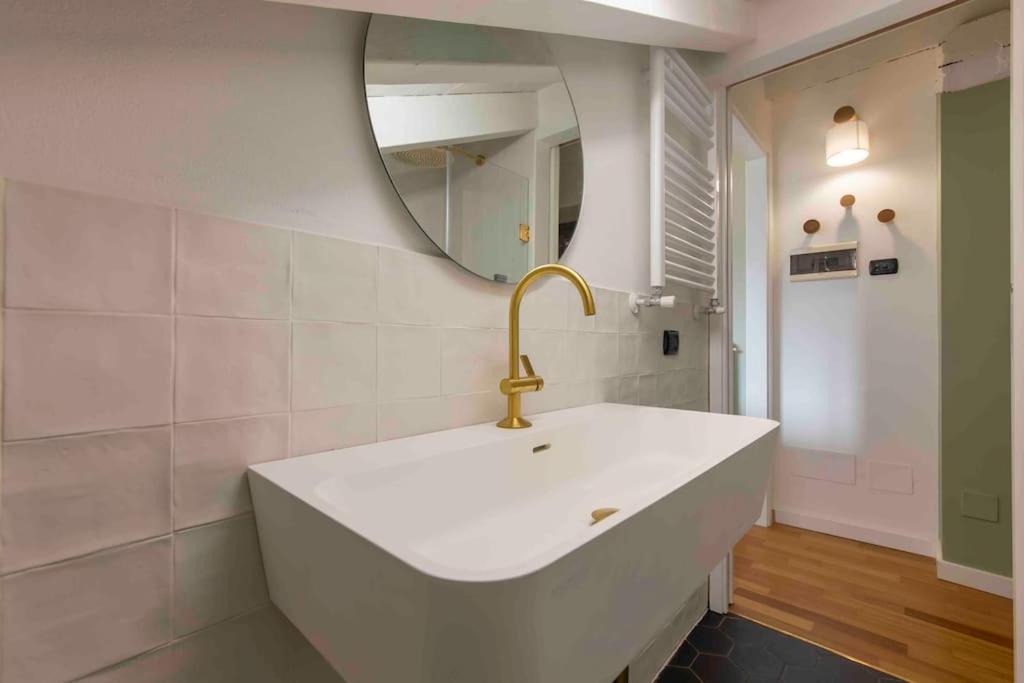 La Tana Del Bianconiglio - Rabbit Hole Apartment Milan