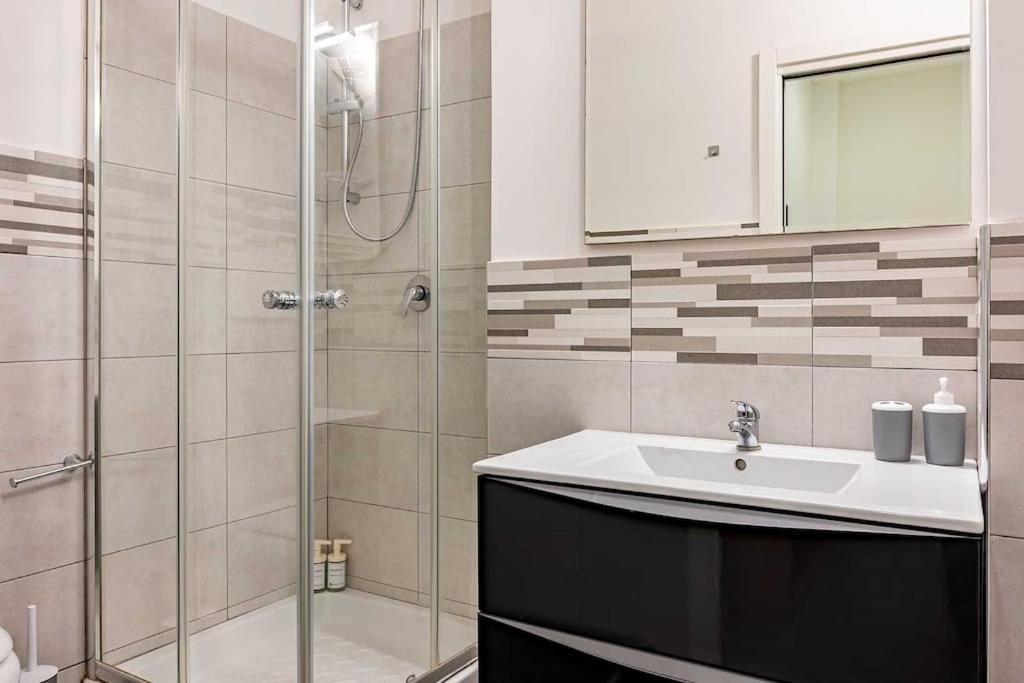Guest Planet - Modern Flat M2 Milan