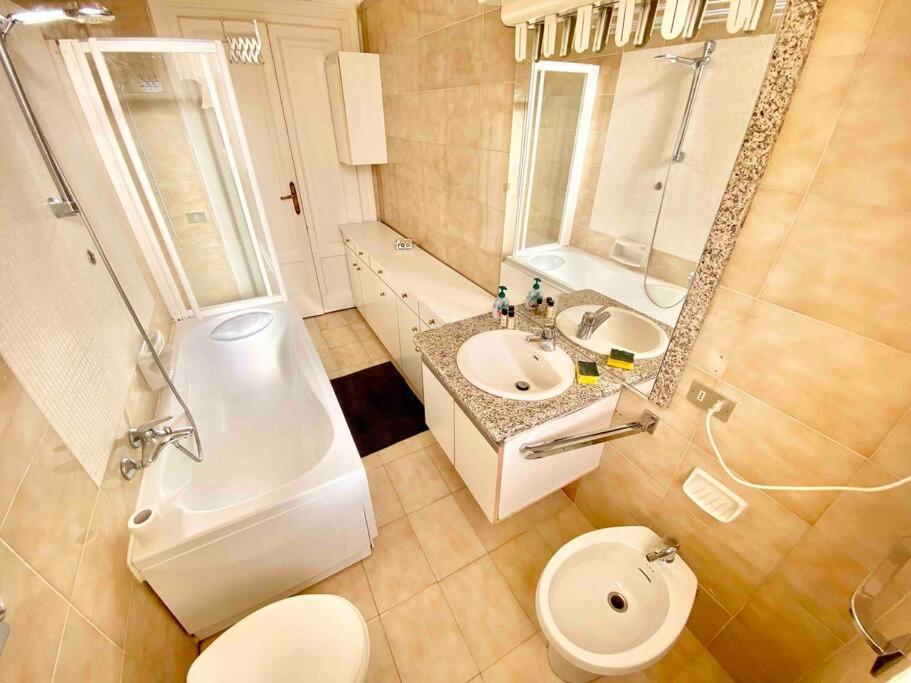 Apartment In Centro10 Minuti Dal Duomo Milan