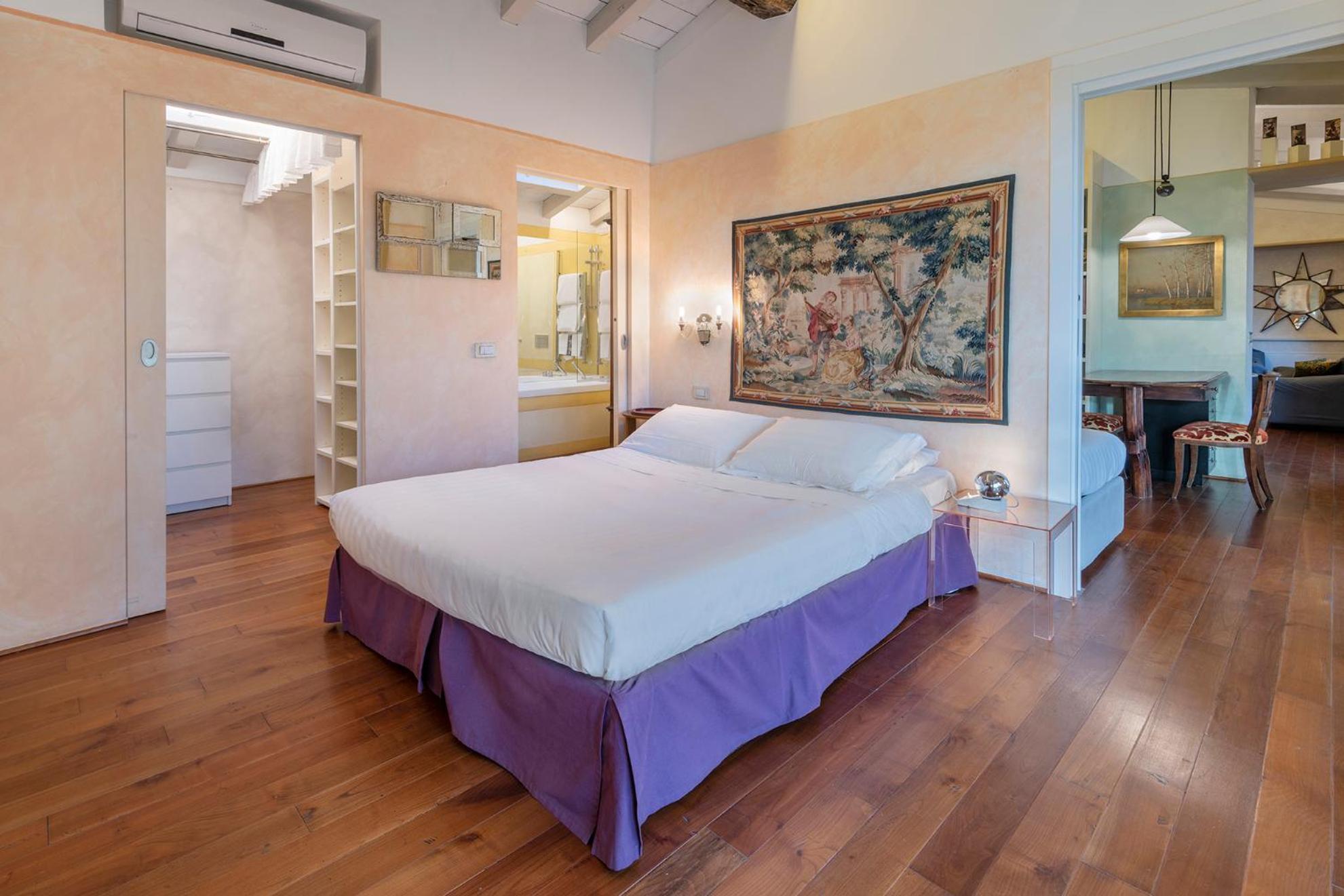 Fifty Eight Sforza Apartment Milan