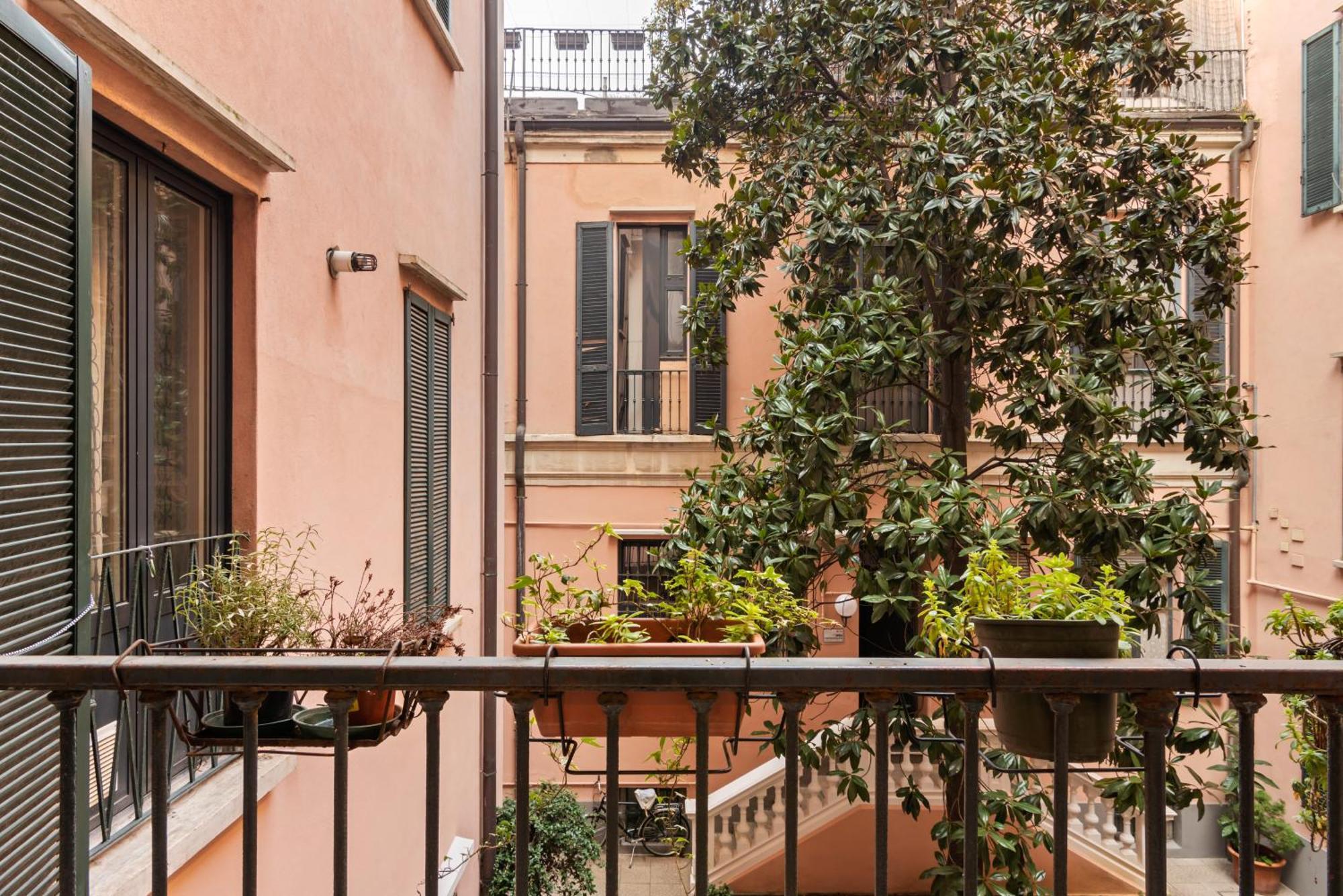 Remy Studio - Design District Apartment