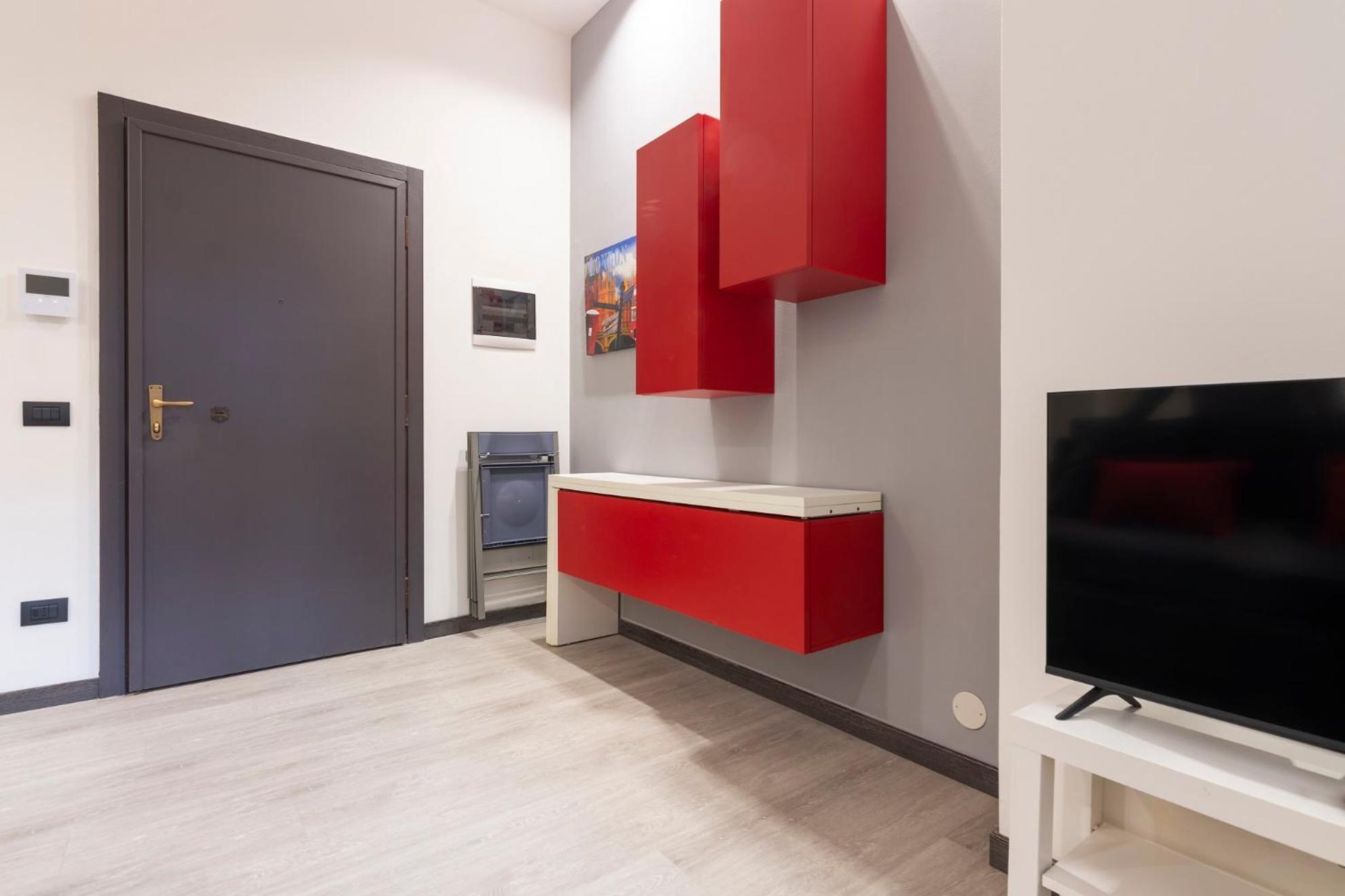 Apartment Temporaryflat San Babila Milan