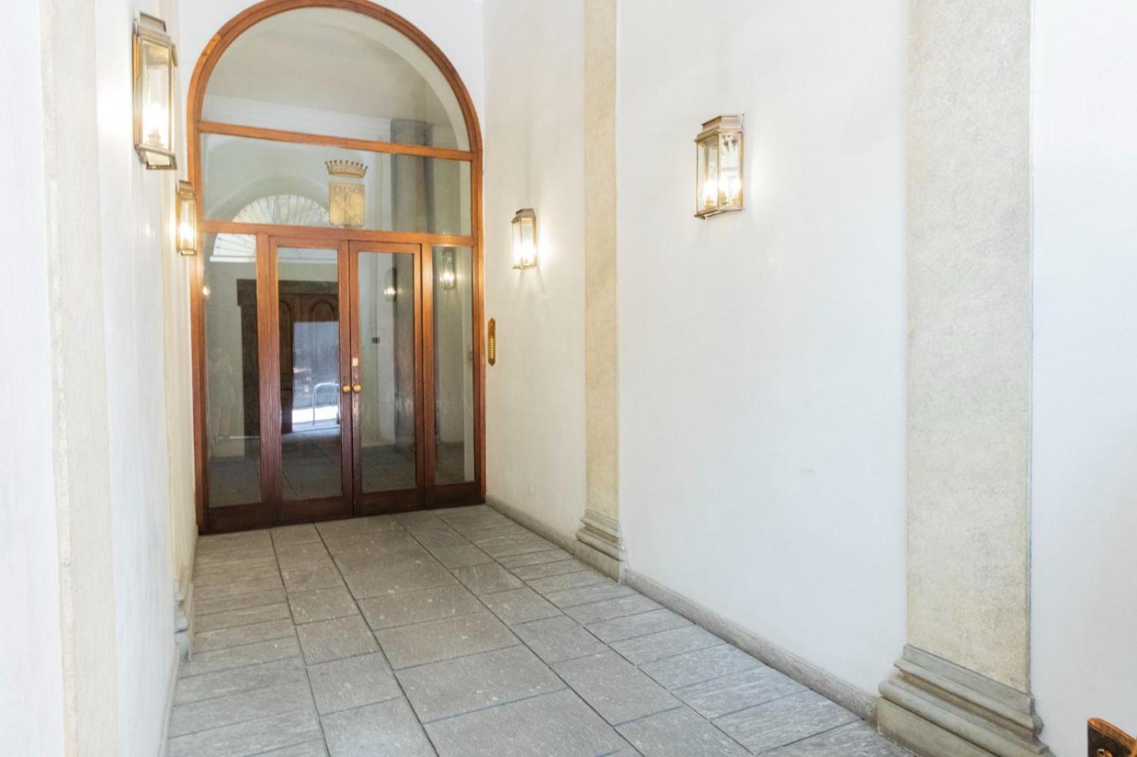 Apartment Duomo Charme Milan