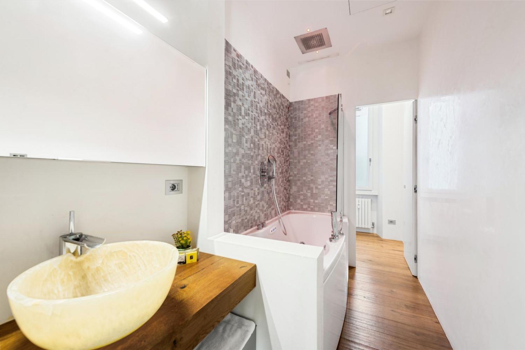 Idromassaggio Brera - 5 Min Duomo Apartment *