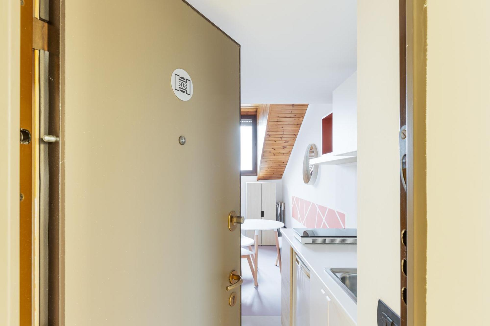 Apartamento Magenta Long Let Apts *