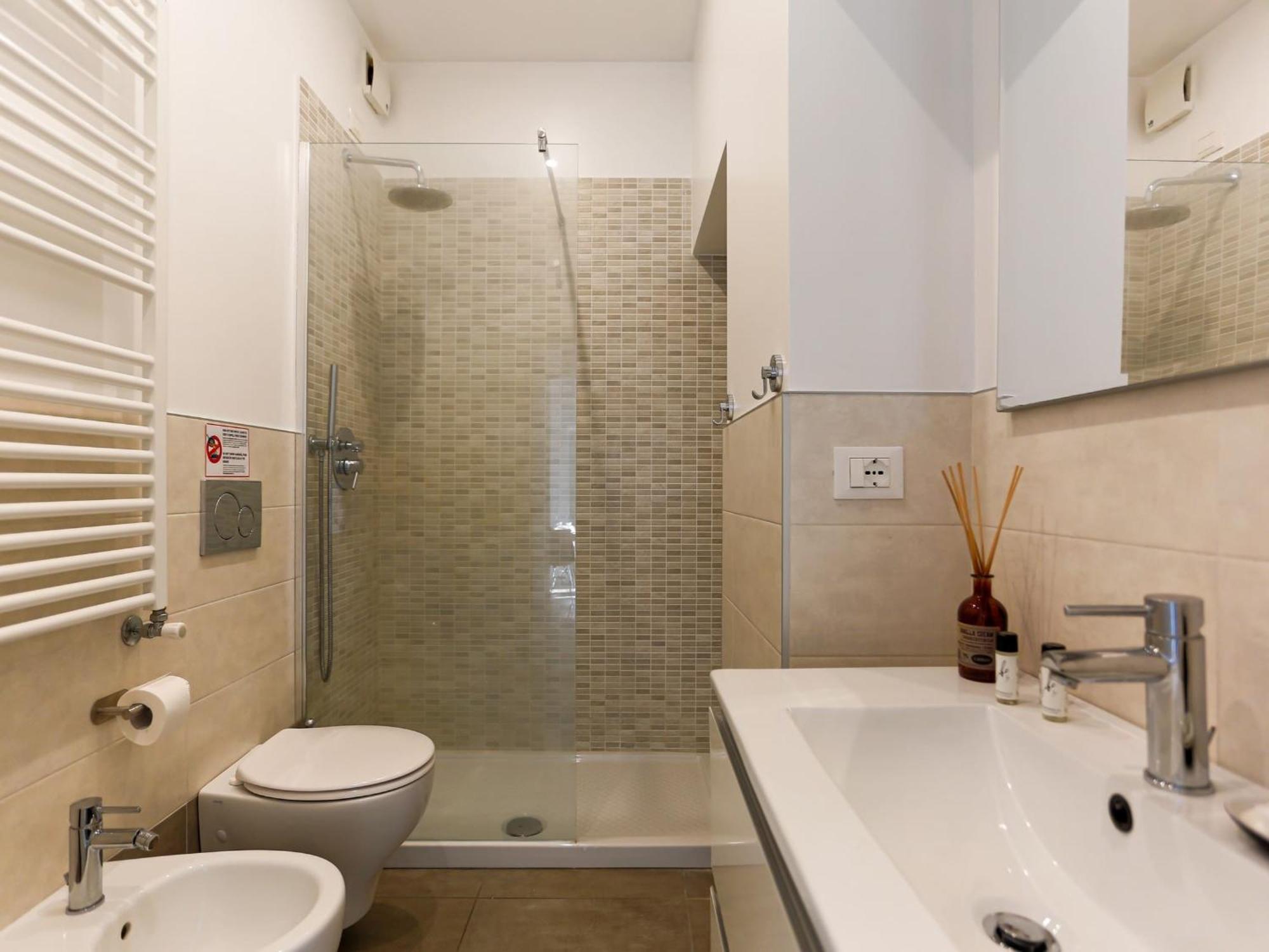 The Rent - Spacious Two Bedrooms In Porta Romana