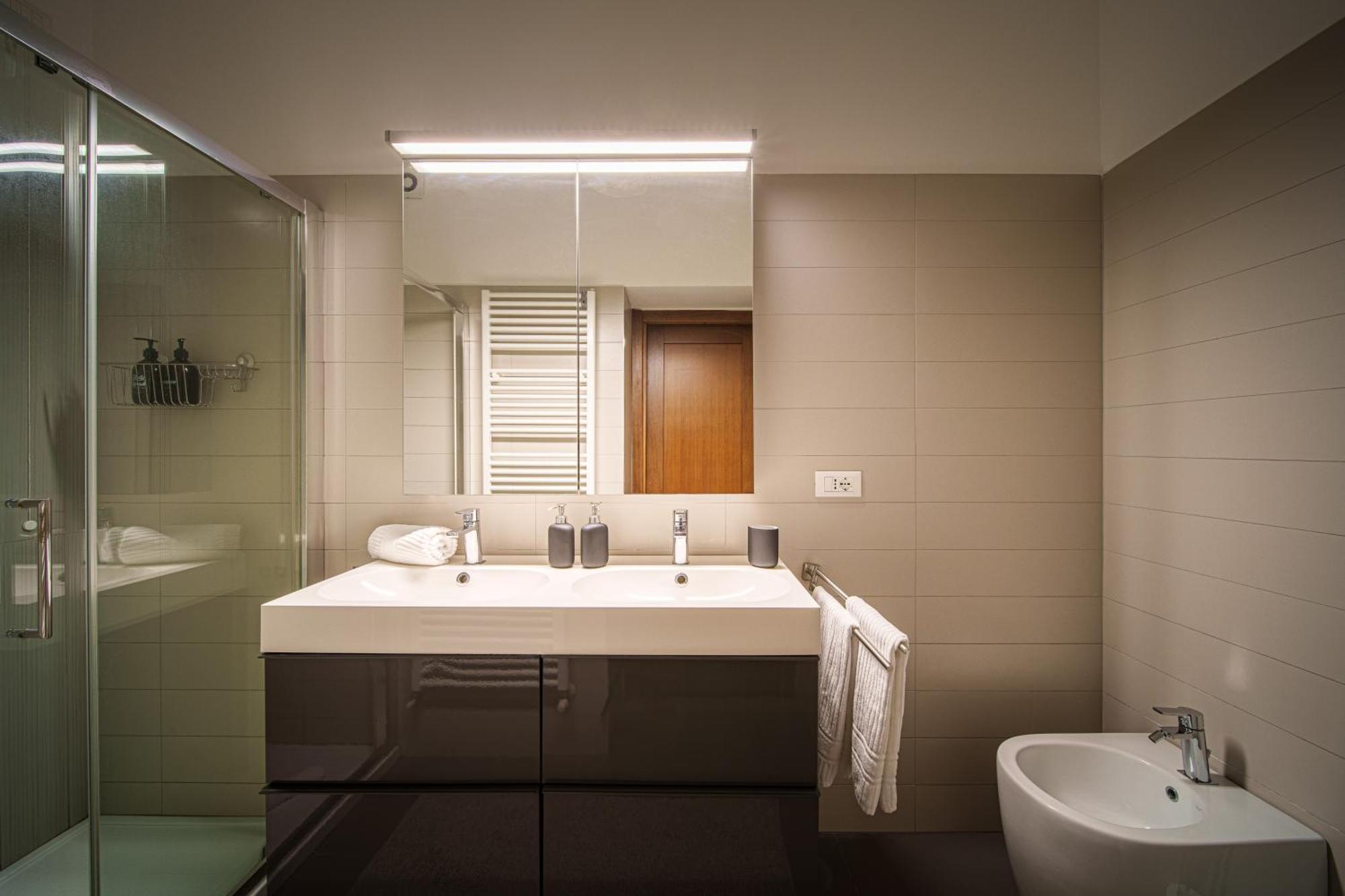 Accomodo Miq41 Quadrivano * Milan
