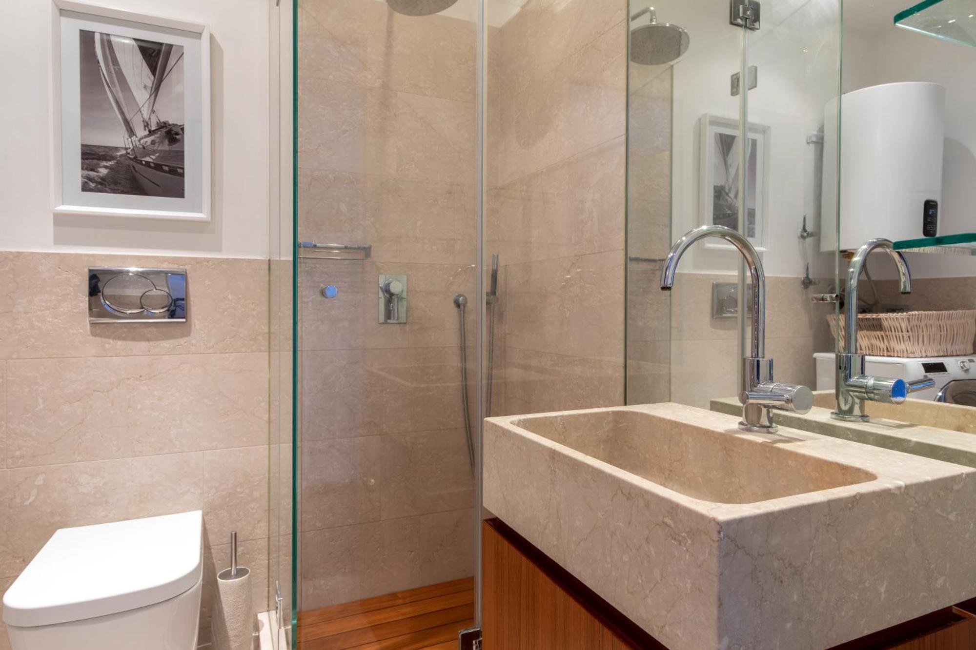 Apartamento Porta Venezia- Design Apartment, 2-bedrooms, Netflix, Wifi Milão