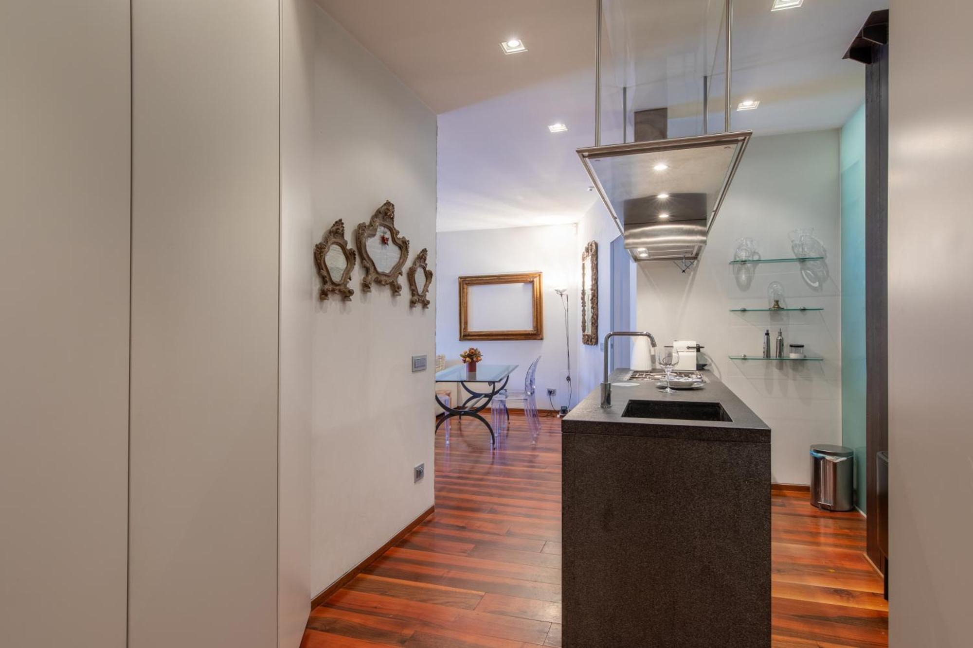 Porta Venezia- Design Apartment, 2-bedrooms, Netflix, Wifi