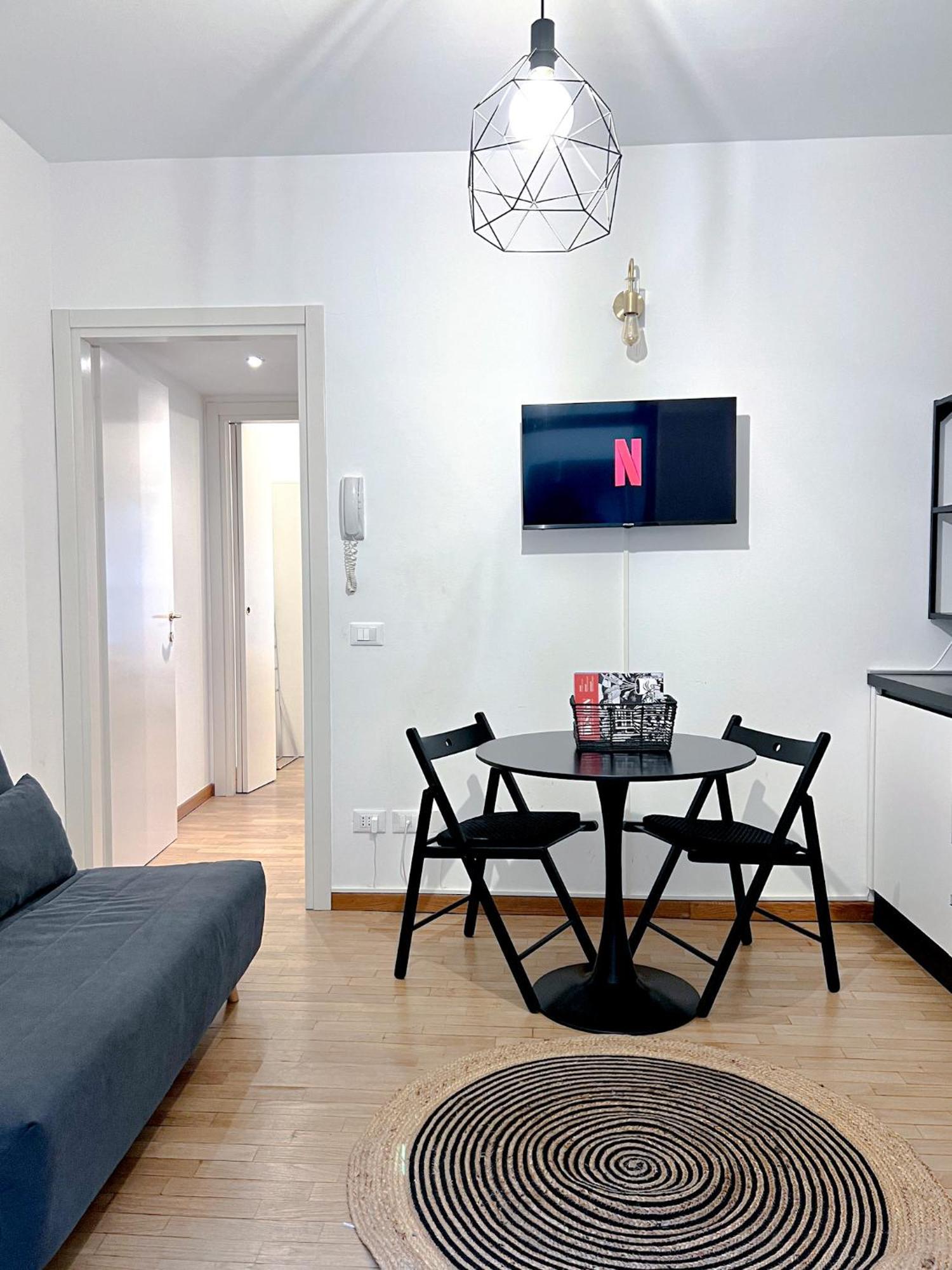 Apartment The Boutique - Steps Away From The Duomo Area