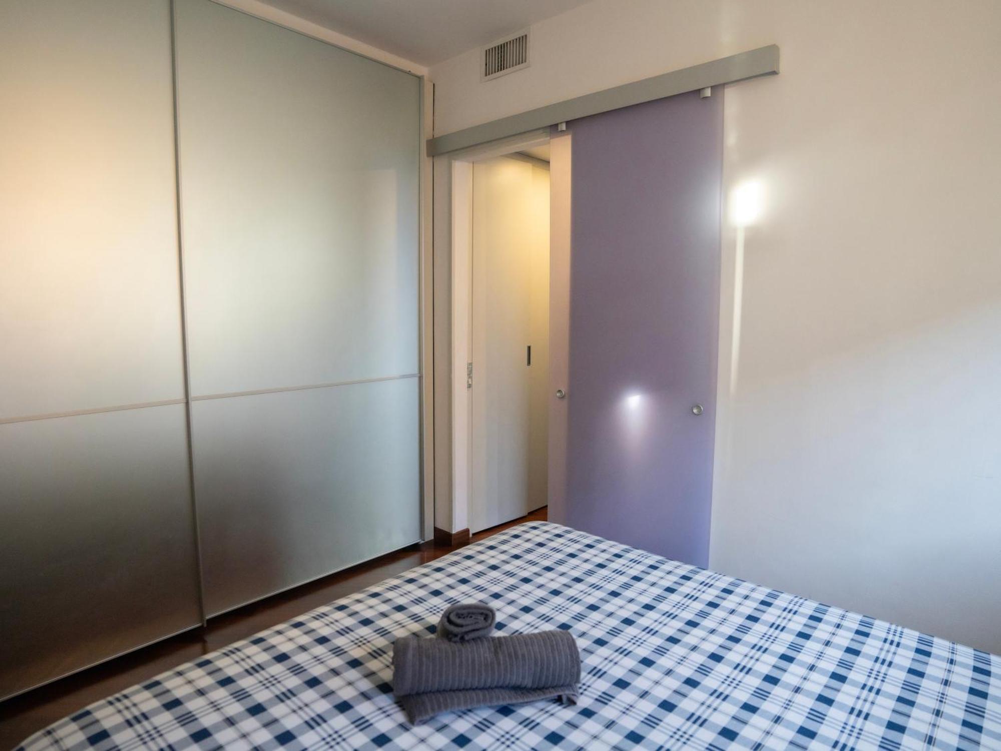 Bastia Rm Scalo Romana Prada Bocconi Ieo Ied Forum Assago Duomo15min Milão
