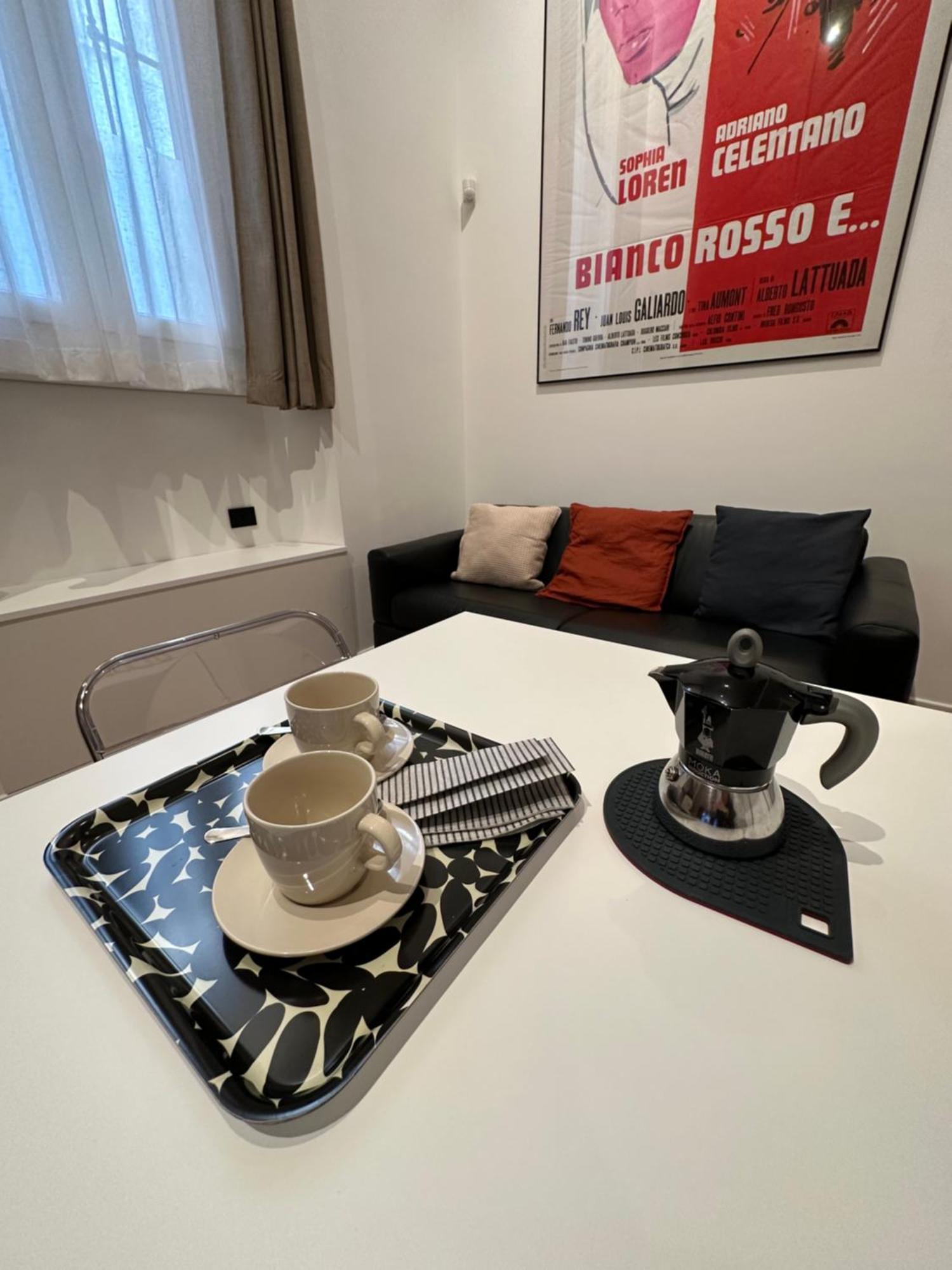 Flavors Of Milan, A Stylish Mini Loft Milão