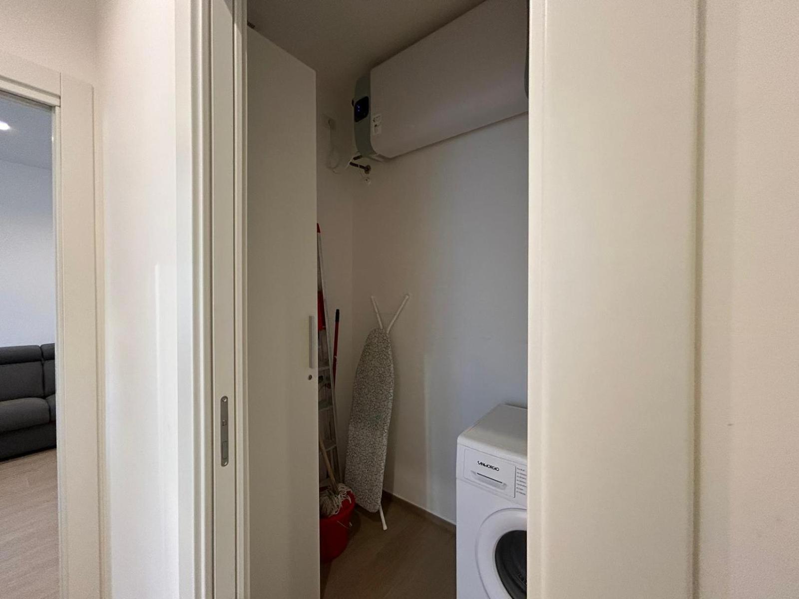 Imhome - Abruzzi Apartment Milan