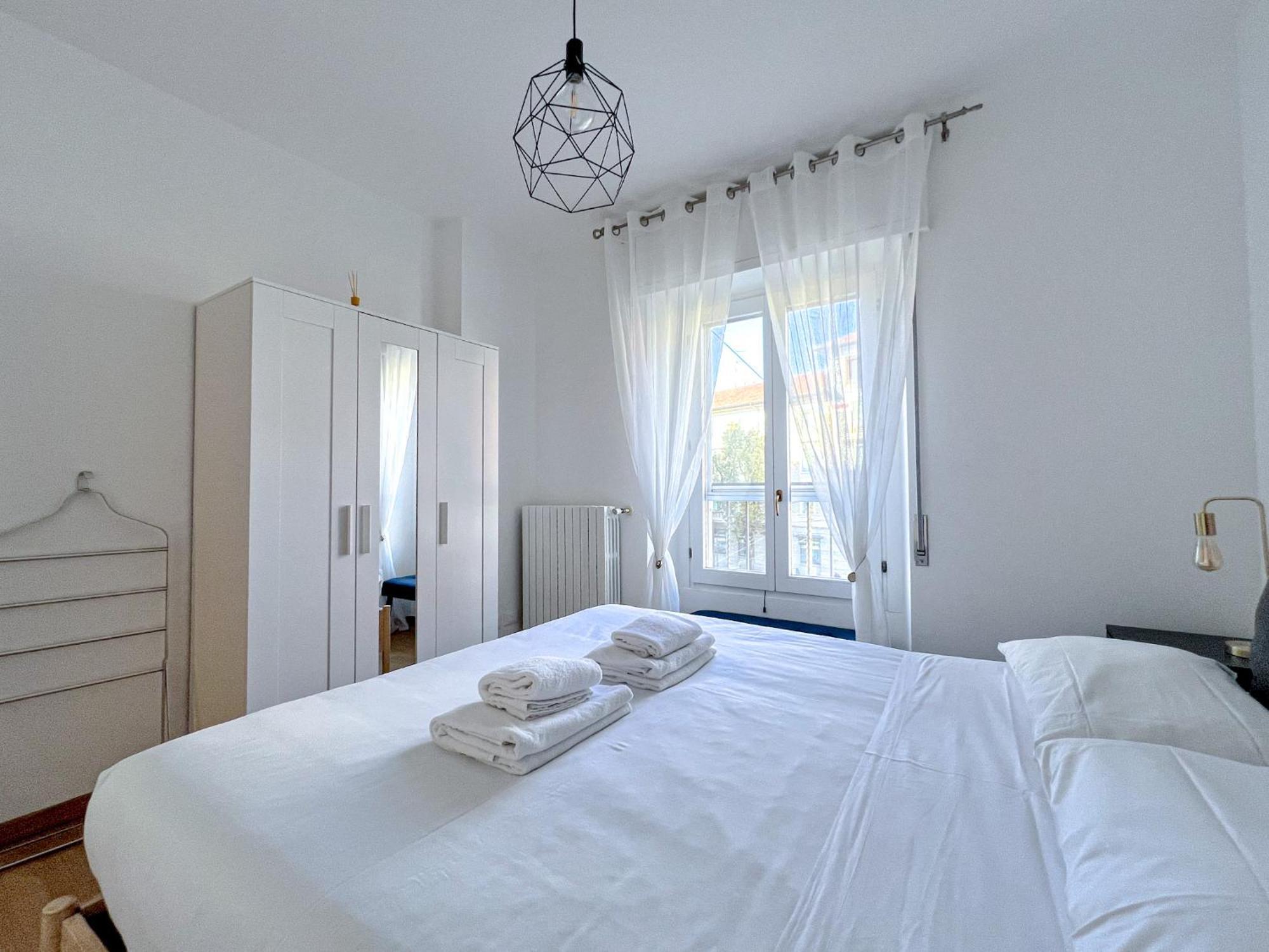 The Boutique - Steps Away From The Duomo Area Apartment *