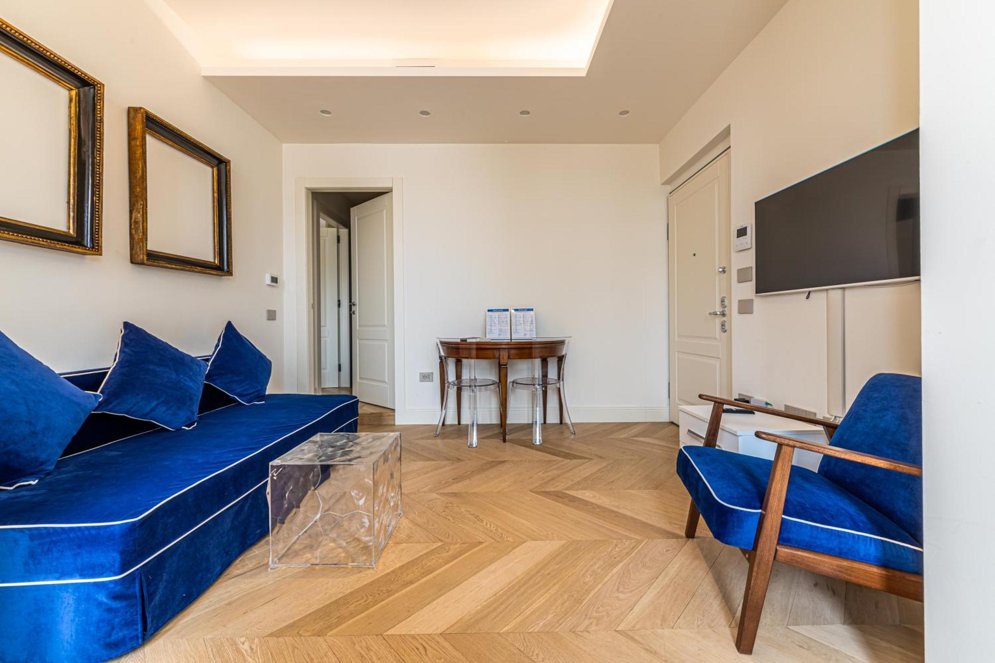 Montenapoleone - Charming * Milan