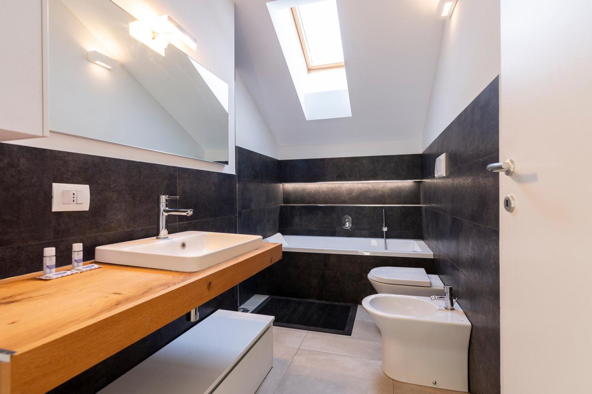 Wolvesdensuite Con Terrazzi E Garage Gratuito Milano