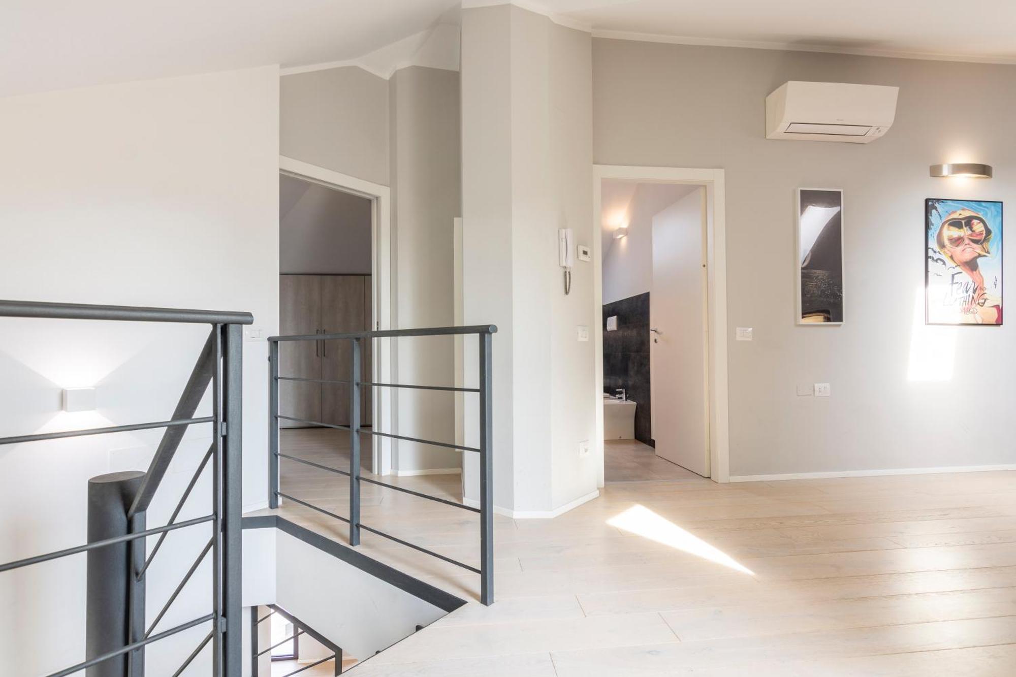 Wolvesdensuite Con Terrazzi E Garage Gratuito Appartamento Milano