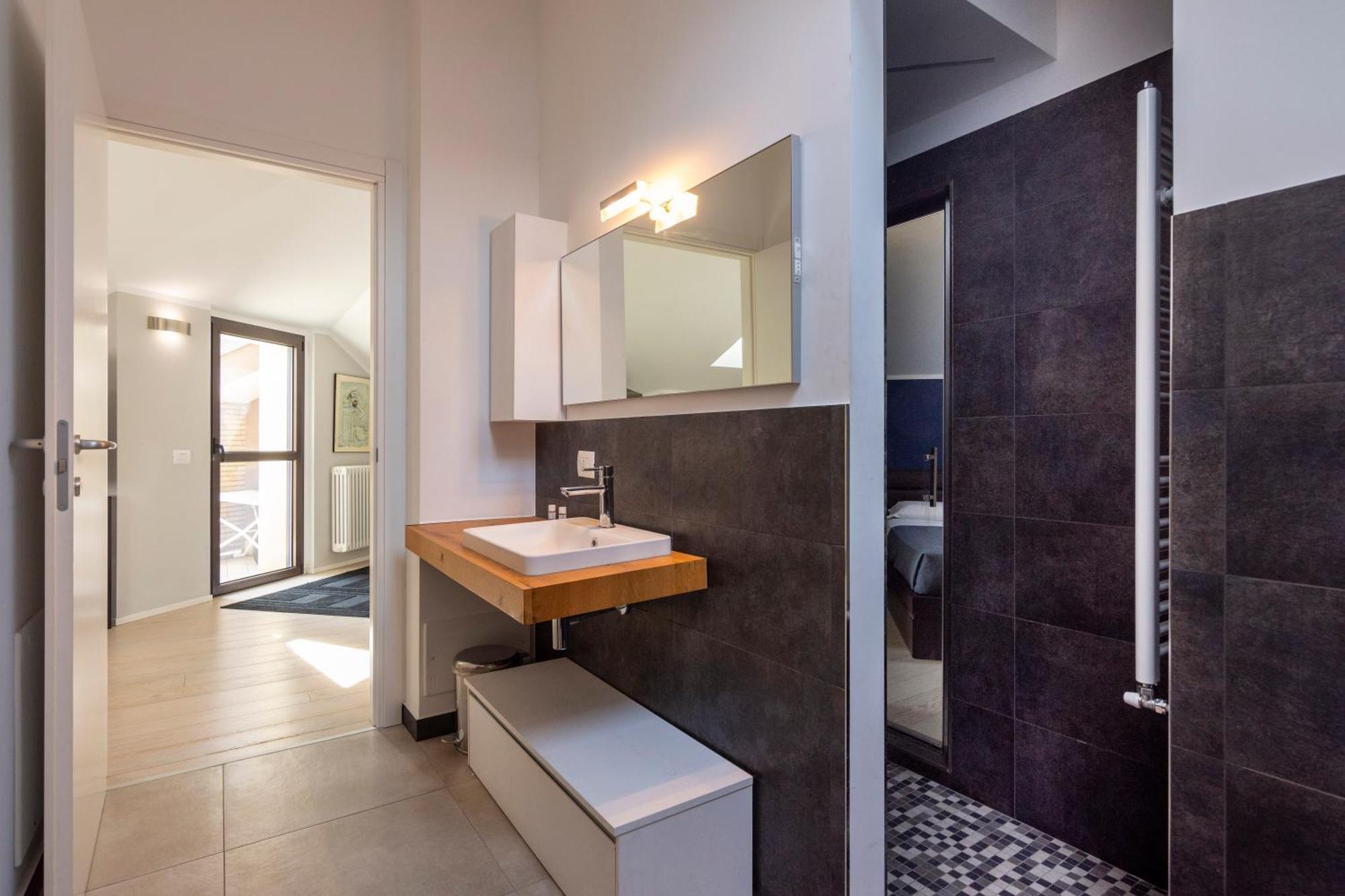 Wolvesdensuite Con Terrazzi E Garage Gratuito Appartamento Milano