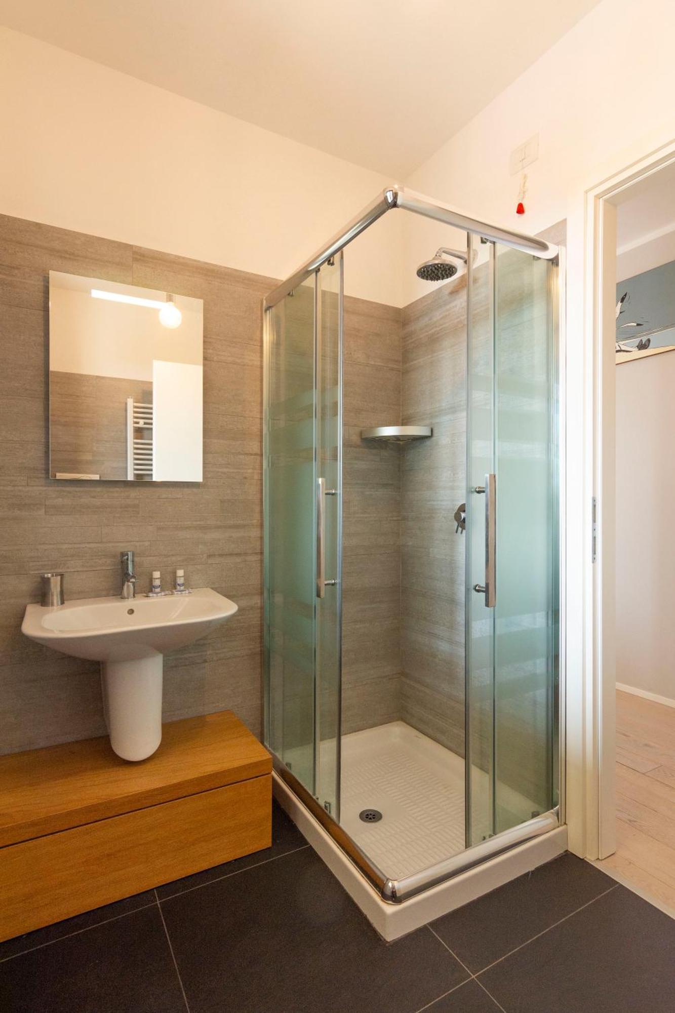Wolvesdensuite Con Terrazzi E Garage Gratuito *