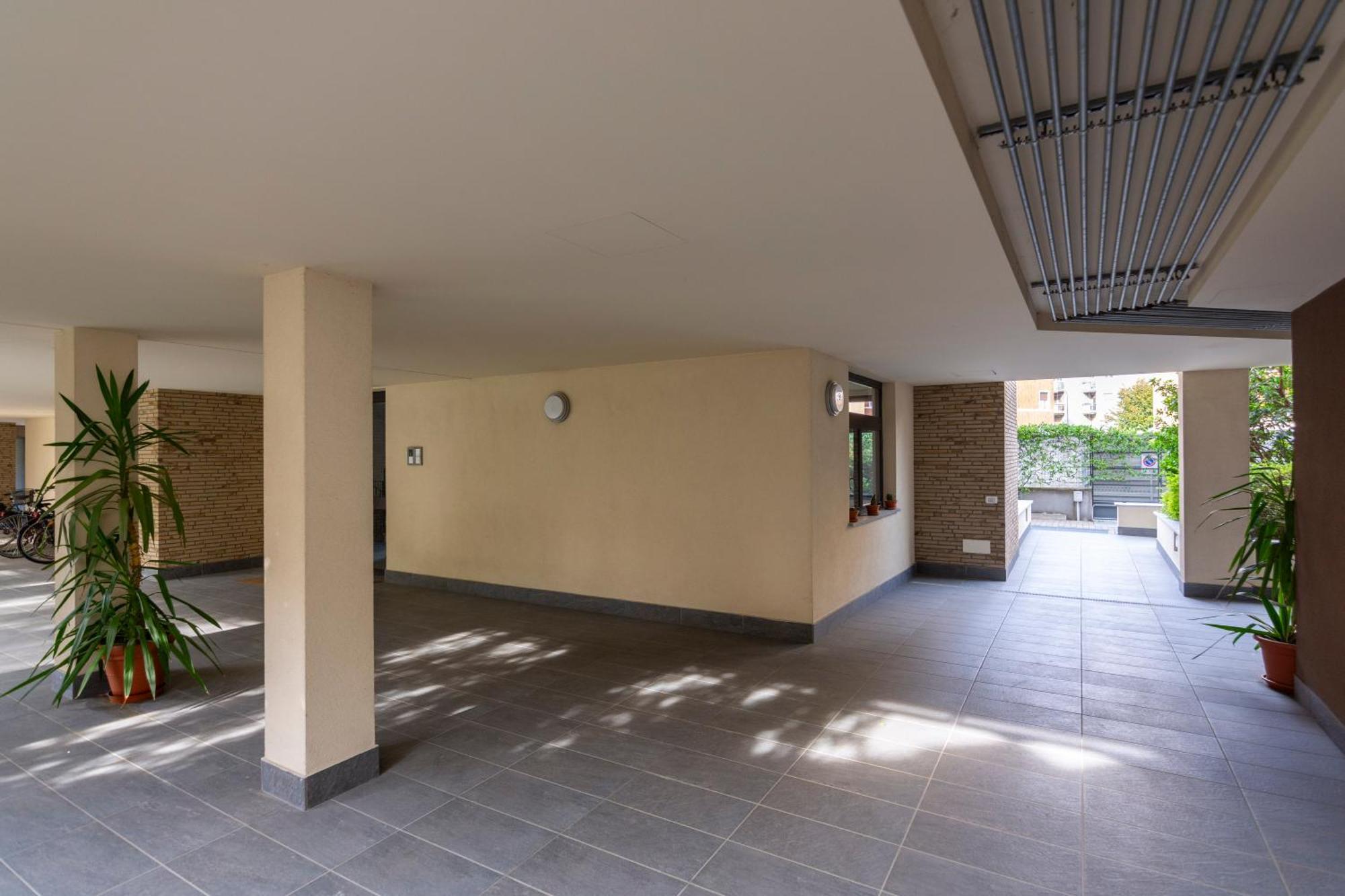 Wolvesdensuite Con Terrazzi E Garage Gratuito Appartamento Milano