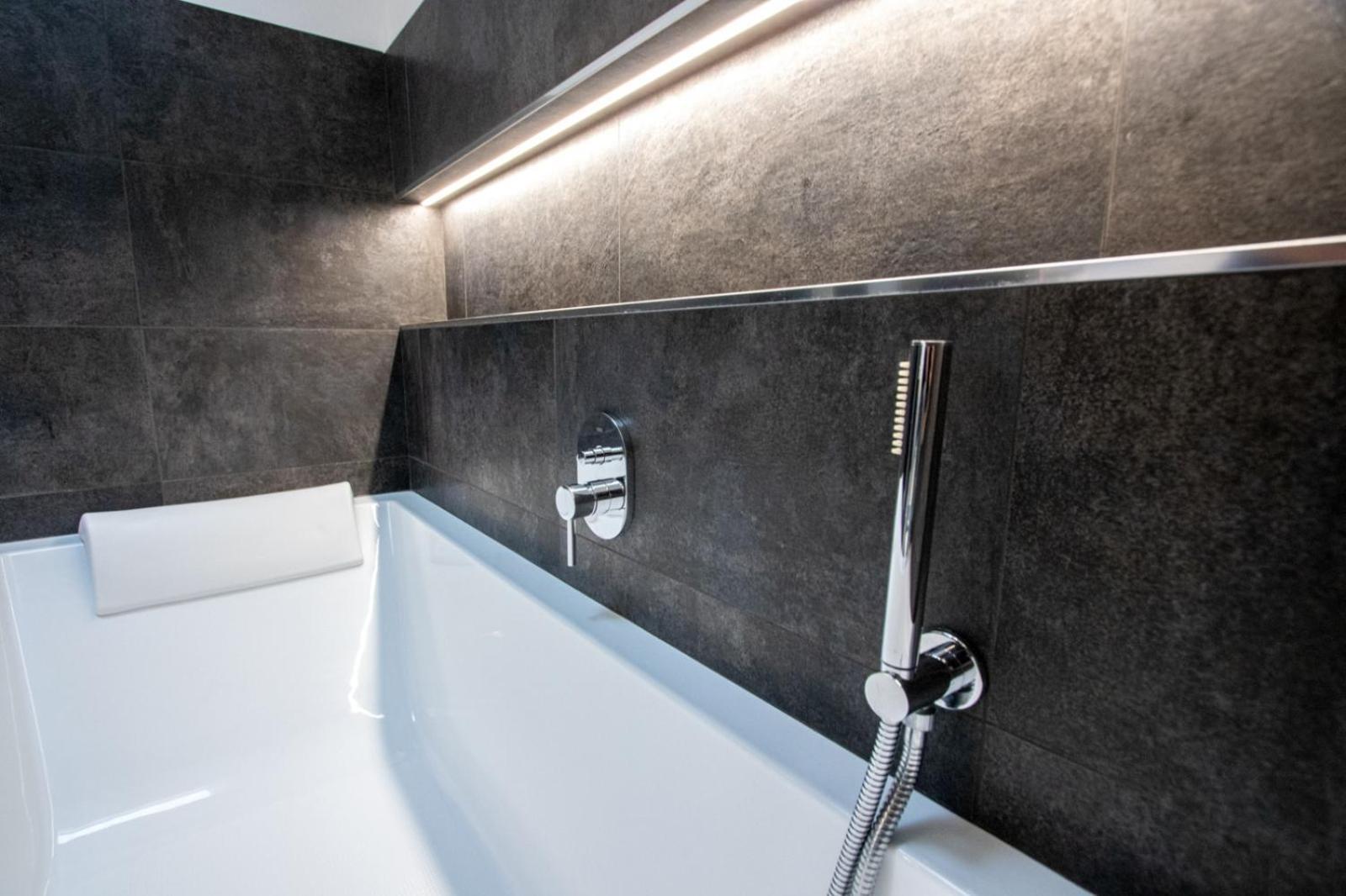 Wolvesdensuite Con Terrazzi E Garage Gratuito Appartamento Milano