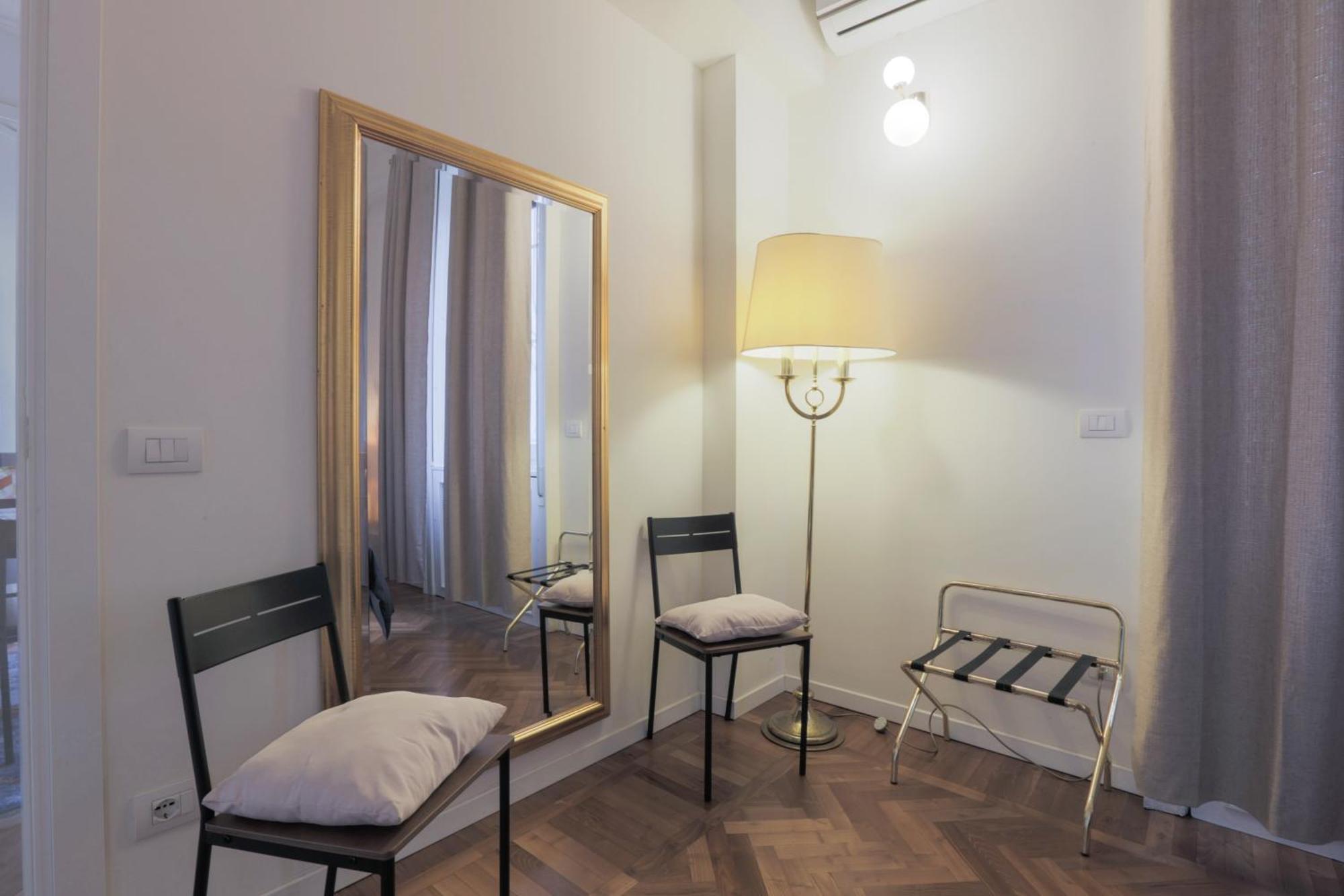 Fiera Milano-city Life Free Parking Anglia' S Bridge * Milan