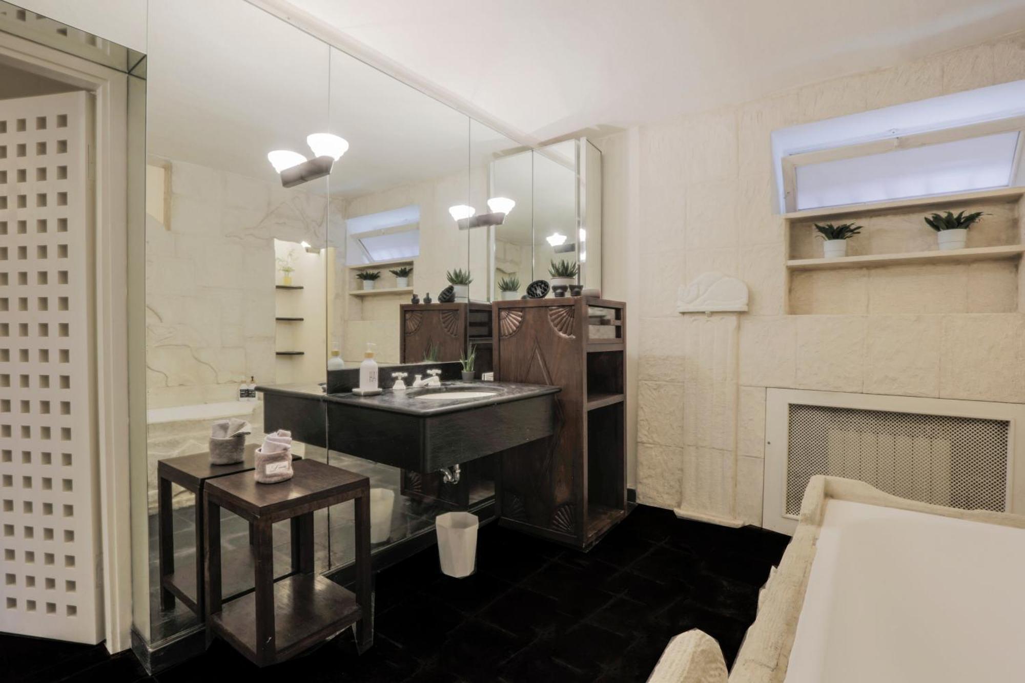 Fiera Milano-city Life Free Parking Anglia' S Bridge Aparthotel *