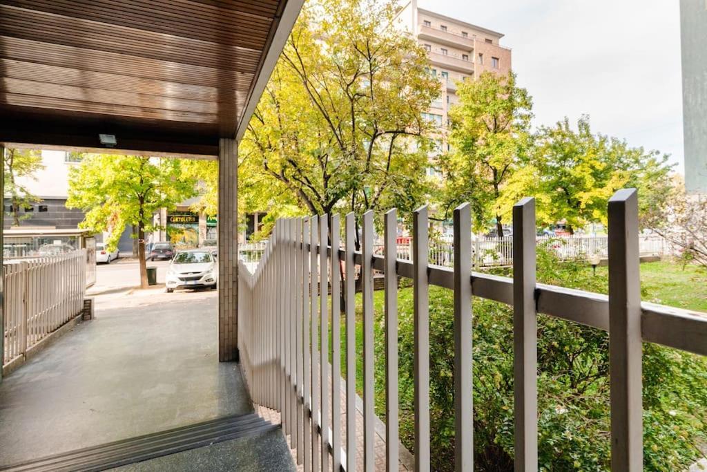 Apartment Luxury 1 Bedroom Apartment, Close To San Siro, Fiera And 10 Min Metro To Duomo Milan