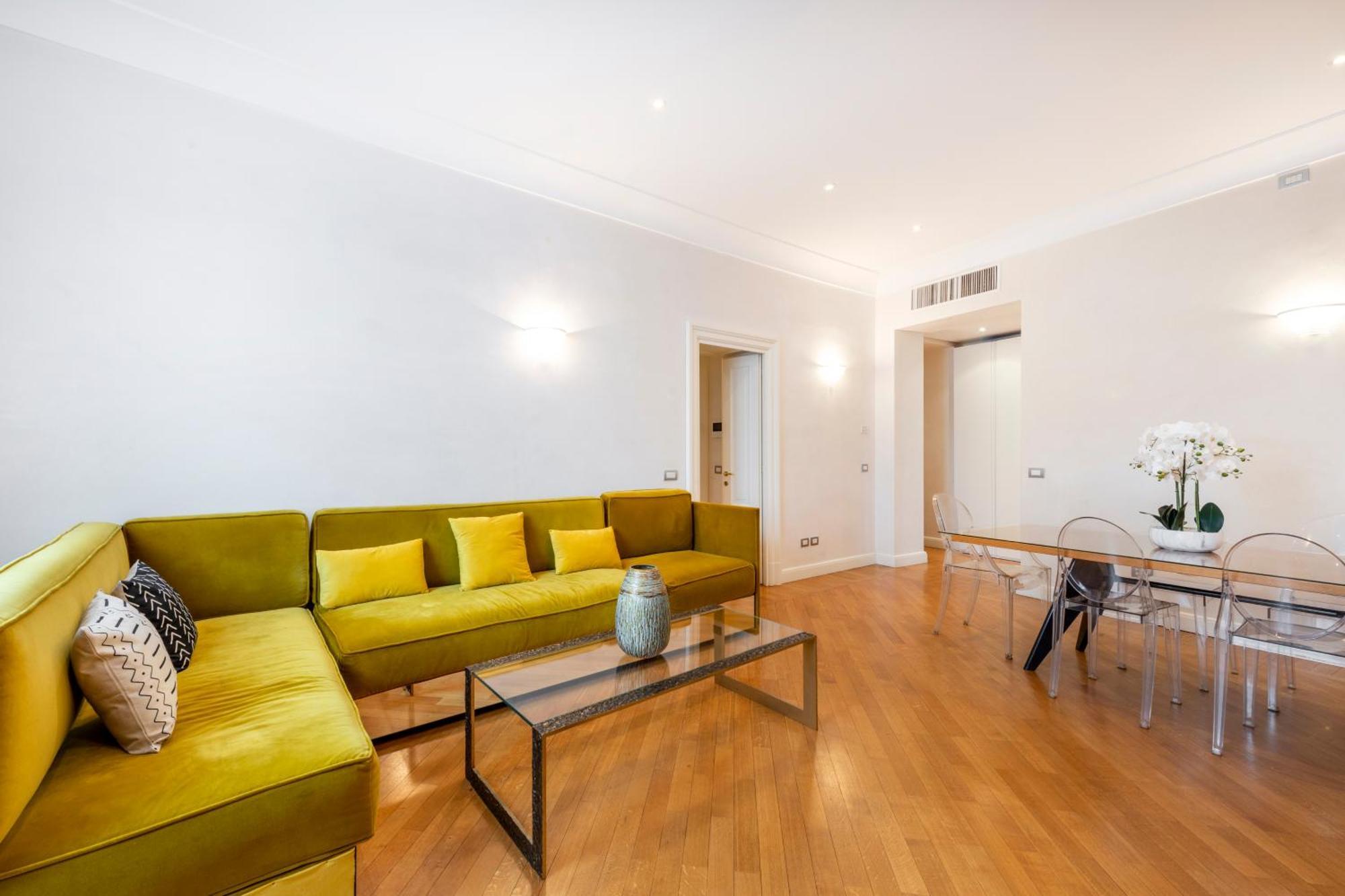 Royal - Centro Brera Milan