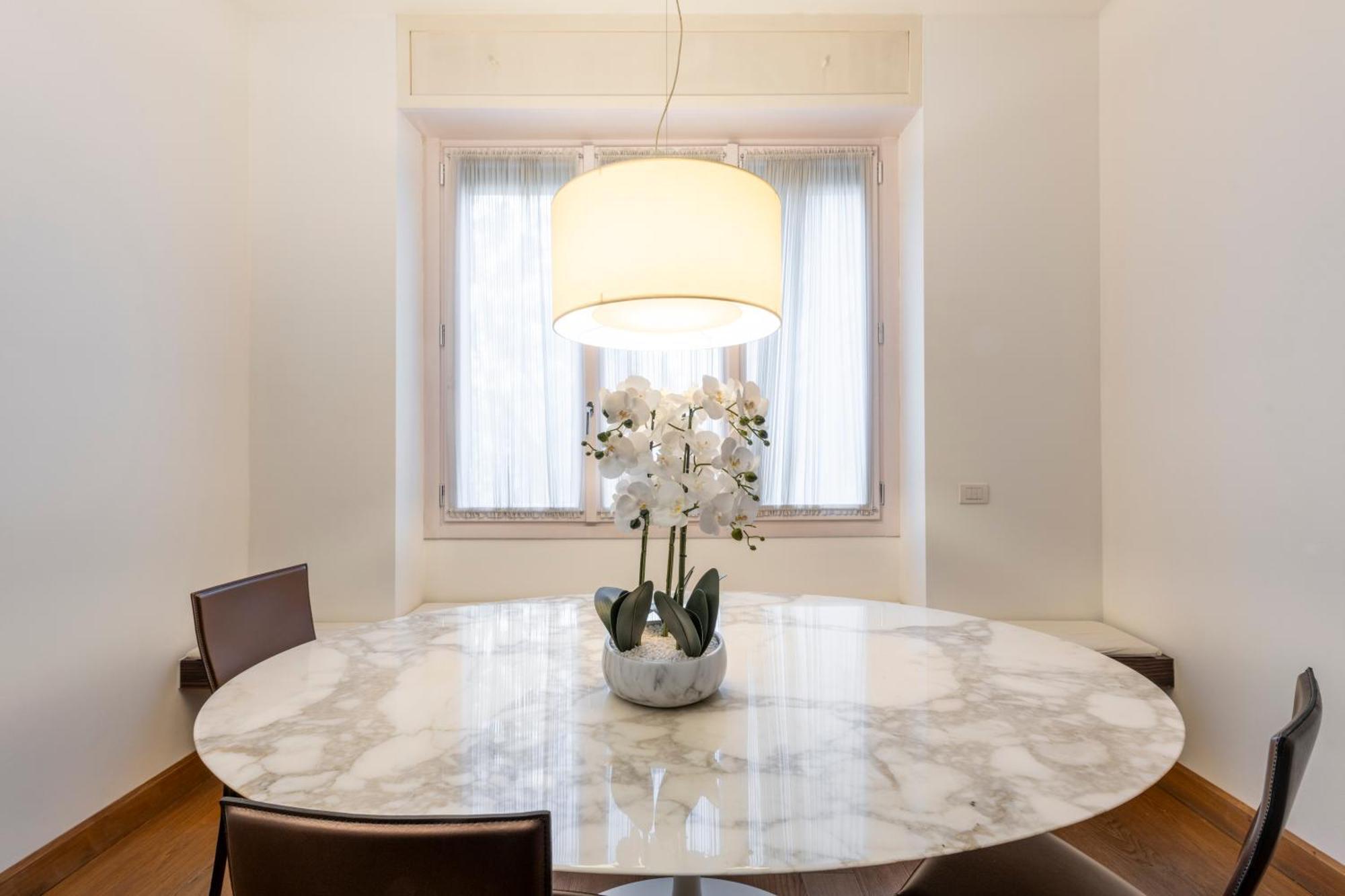 Royal - Centro Brera Apartment *
